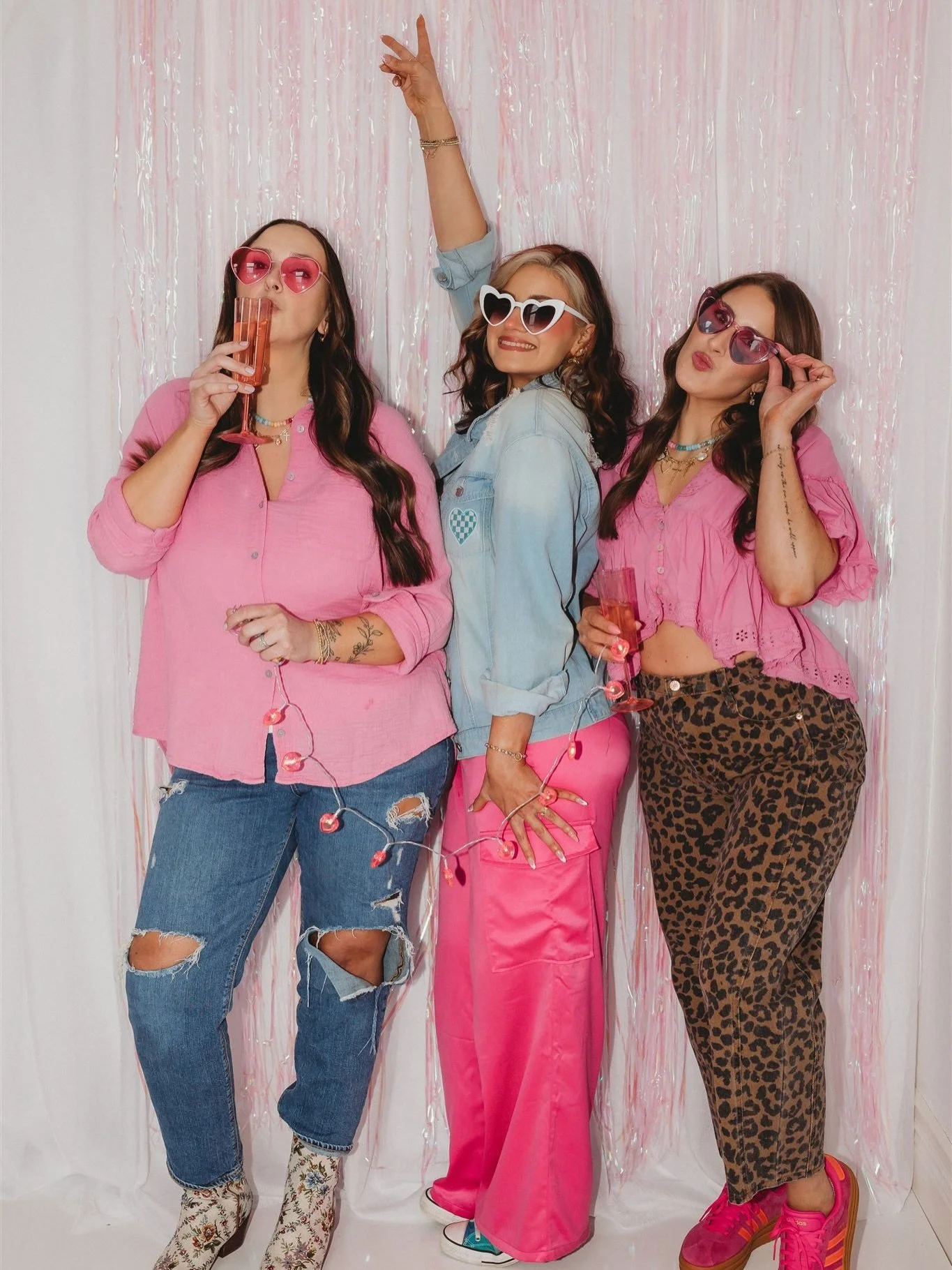 That new year energy ✨🪩

Meet Hannah with @shopsunandstrand ! If you&rsquo;re a sucker for cute jewlery, then you are going to want to follow this business. She is well known for her charm bar where you can create your own custom piece. From charm n