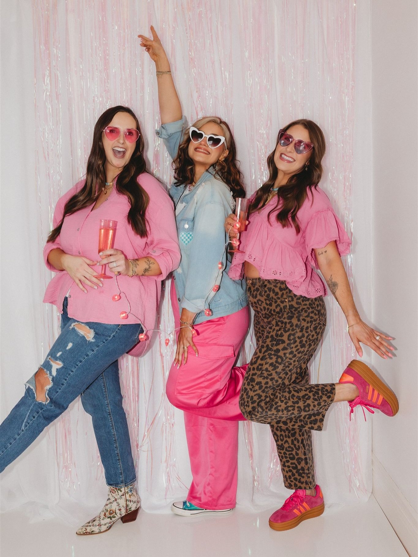 A moment for your galentines 💗✨💌
ft. @shopsunandstrand - your go-to girlie for all things jewlery.