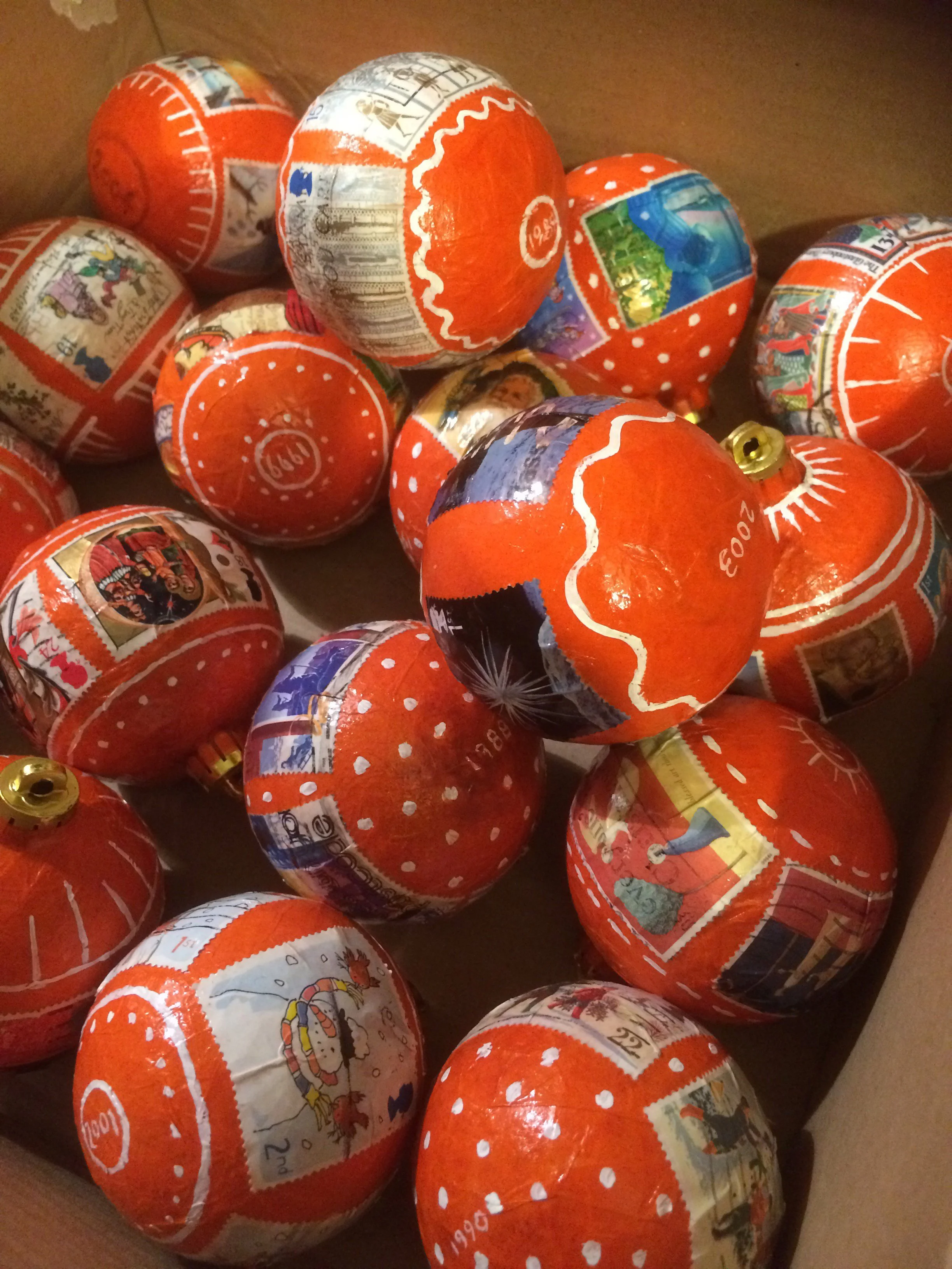tangerine stamp baubles.jpg