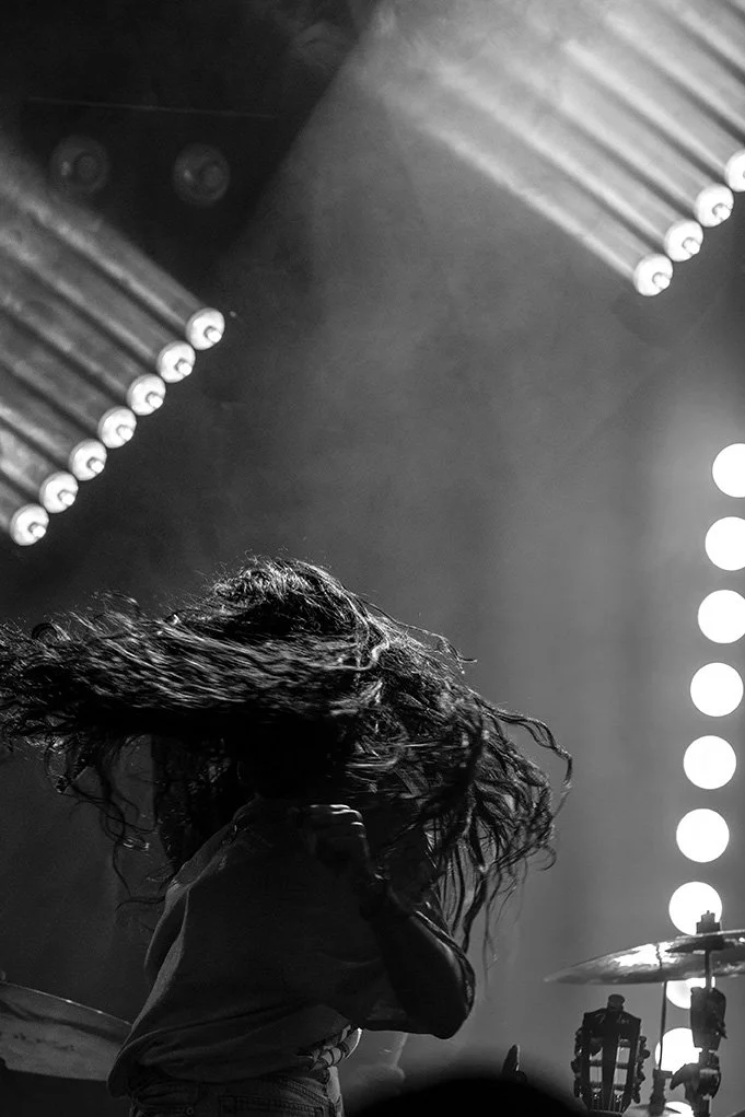 jessie_reyez_bnw_hair_shake.jpg