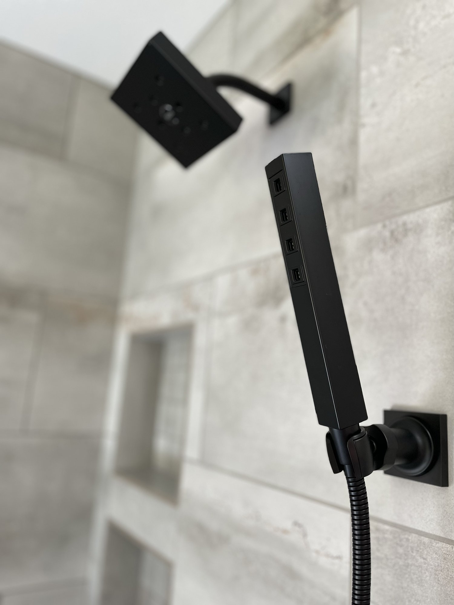 VMH_PBath_showerFixtureDetail.jpg