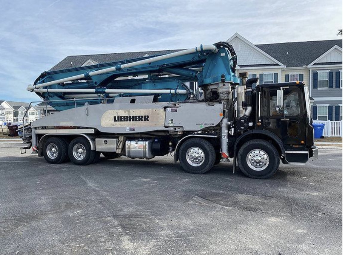 2015 Liebherr 41M.jpg