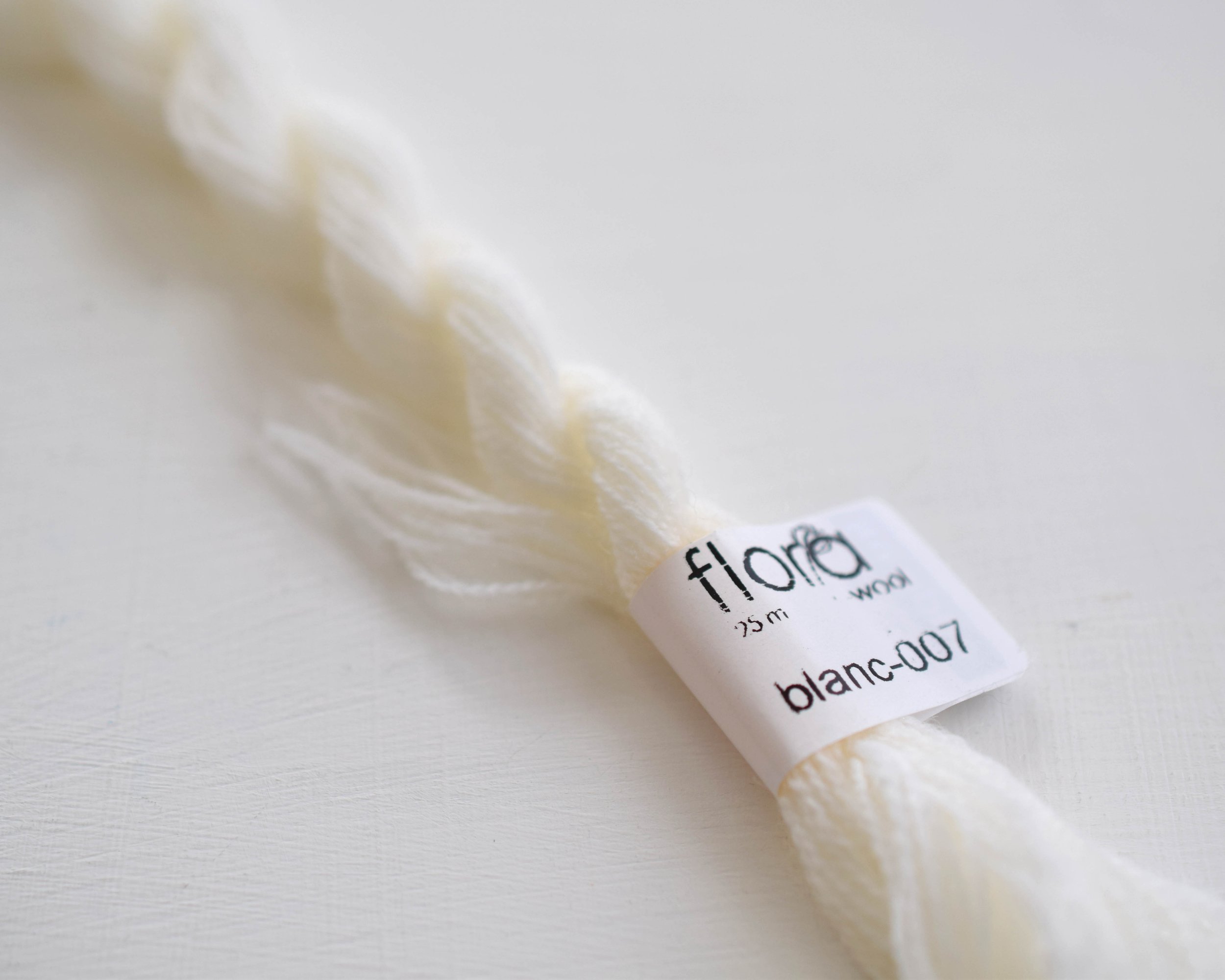ウール刺繍糸&lt;br&gt;¥298 