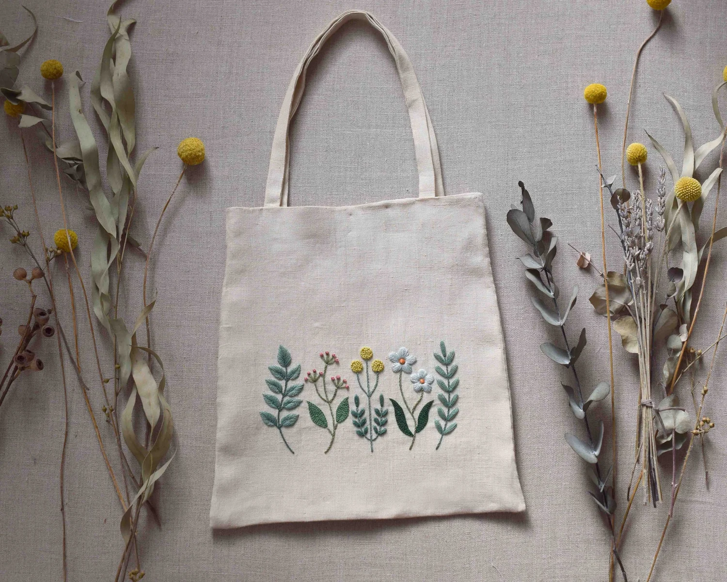草木のモチーフ5つ トートバッグ刺繍キット — 北欧てしごと教室