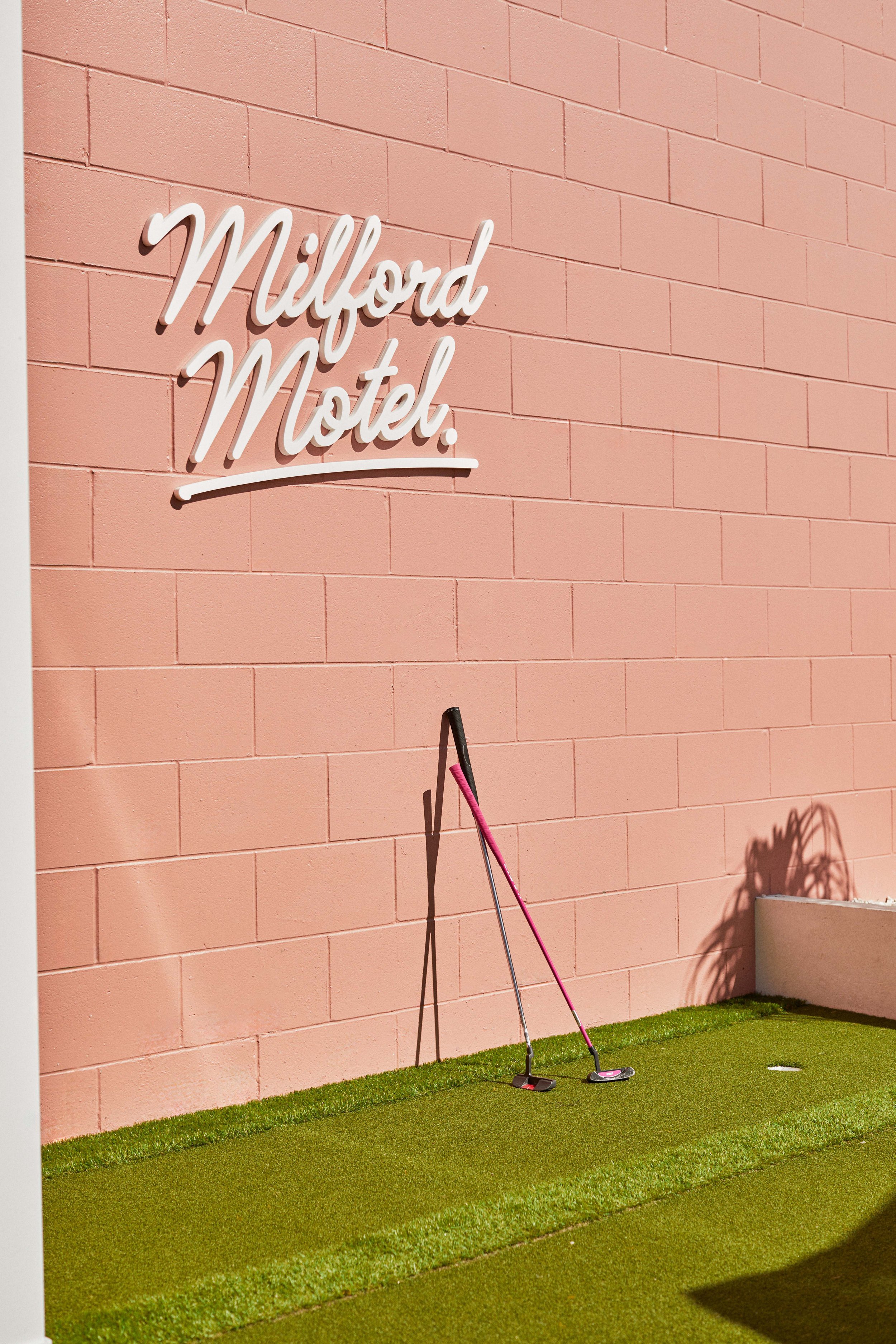 Milford Motel_086.jpg