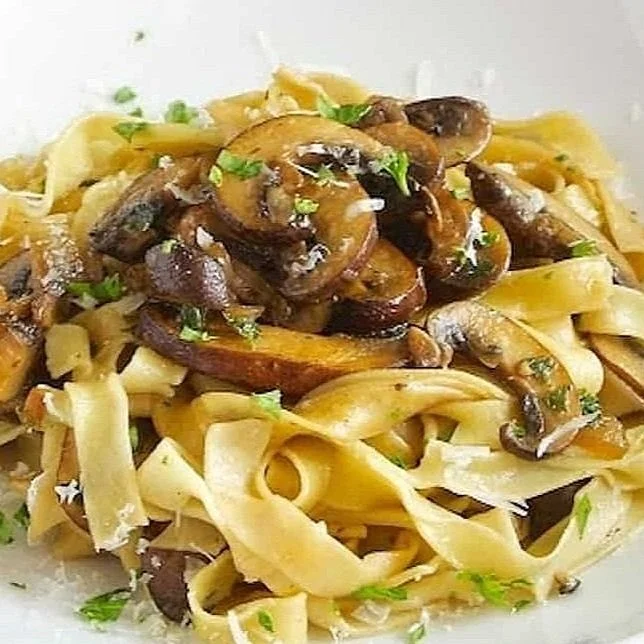 Tagliatelle-with-Mushrooms-1-.jpg