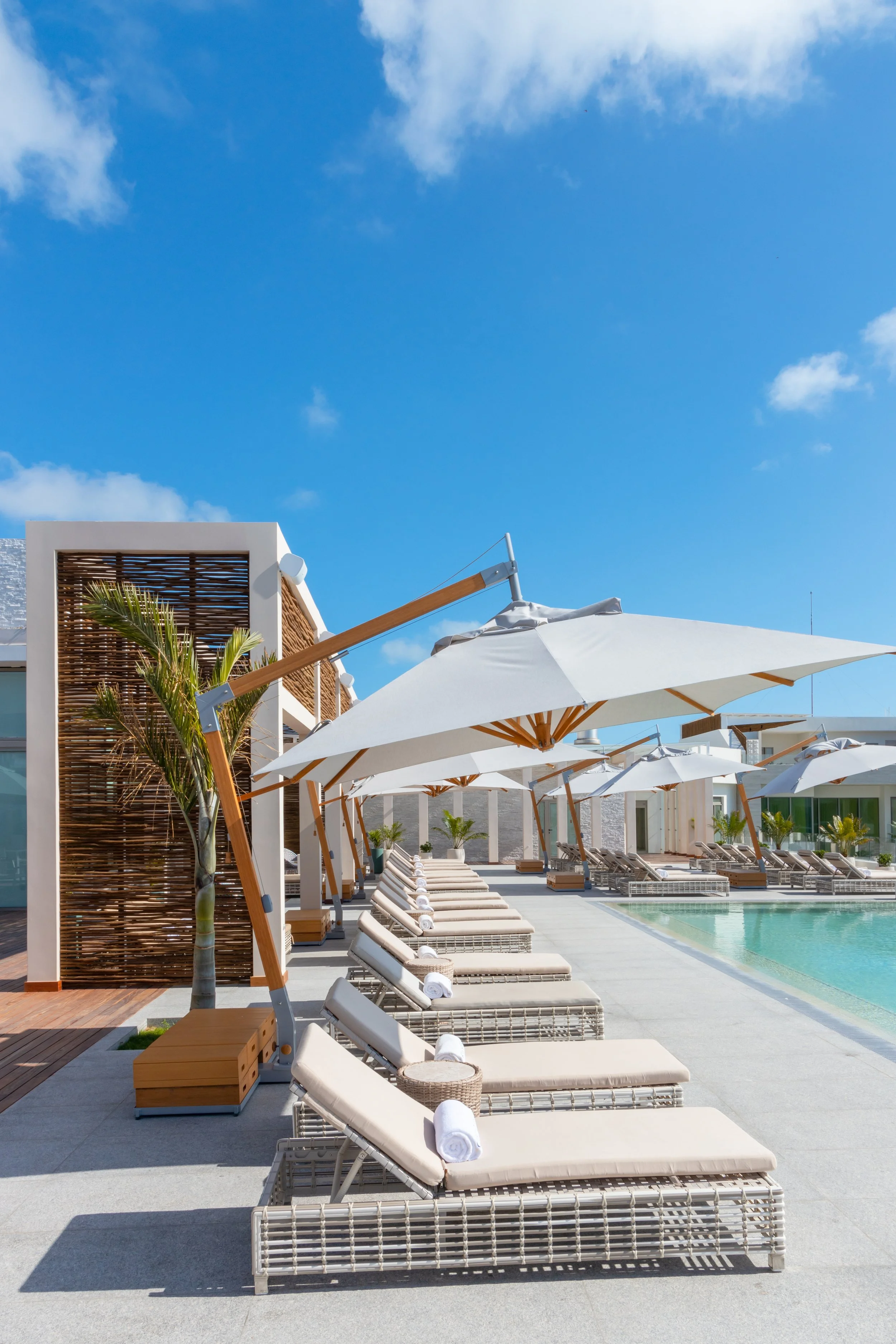 GBCN-dining-rooftop_07.jpg