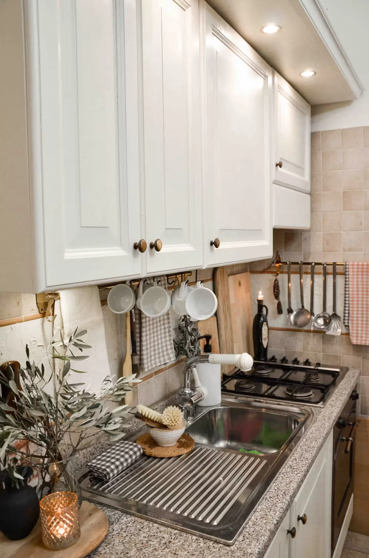San Gregorio da Sassola _Kitchen .jpg