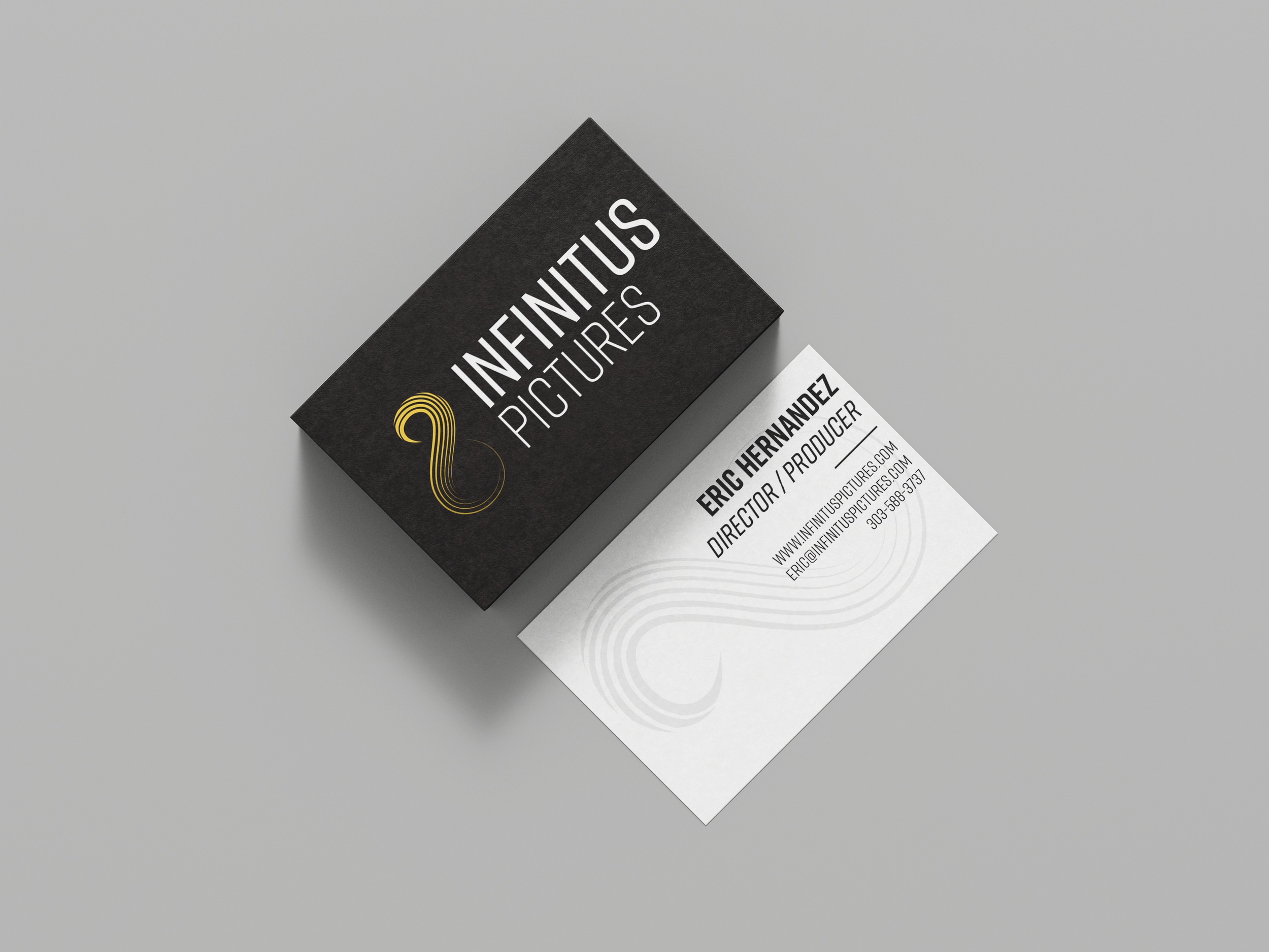 Business_Card_Mockup_1.png