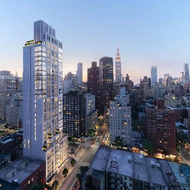One of two new dev closings this week that's been in the works since 2022 🥳. Congrats to my patient buyers on your brand new home! 

501 Third Ave, 7D aka Eastlight Condo