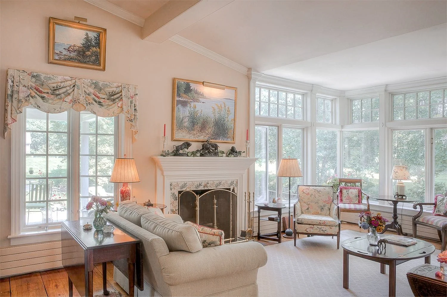 Luxe_and_Livable_Interior_Design_Blog_by_Maloney_Interiors_Portsmouth_Rhode_Island_Kimberly_Fleming_Real_Estate_13.jpeg