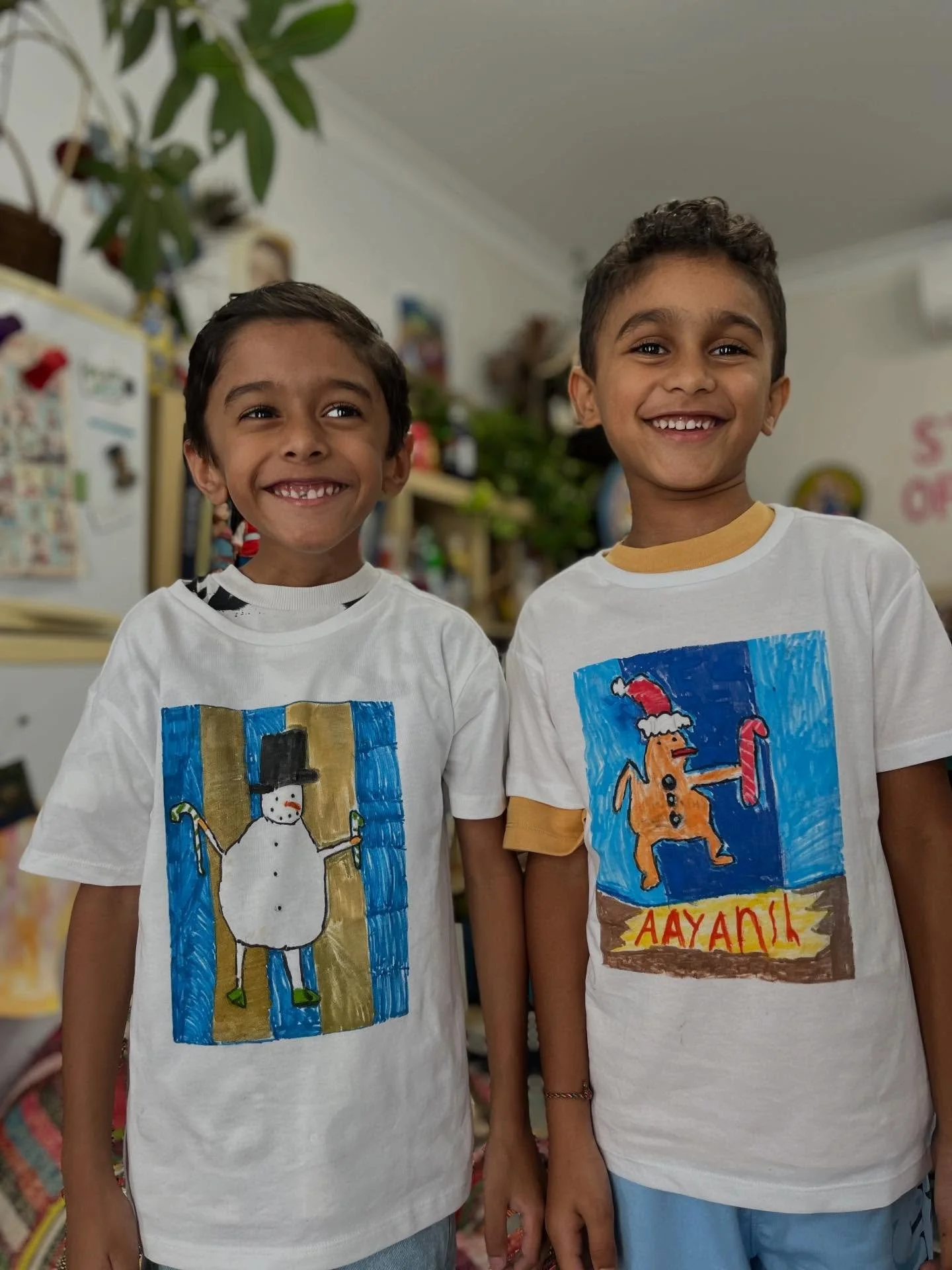 2025 ended with painting Xmas tees, Klimt golden  trees and Santa with delicious treats!