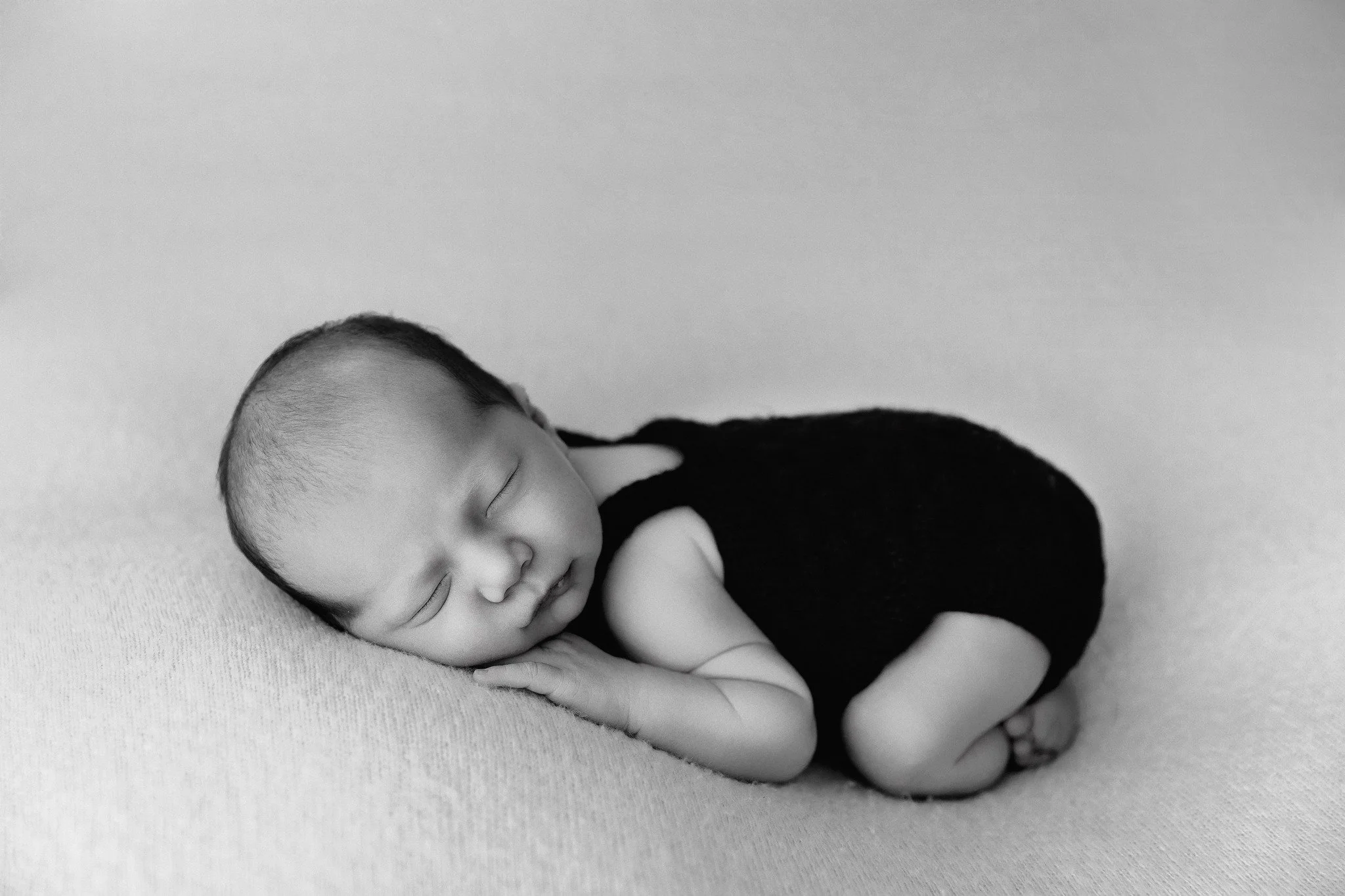✨ He'll never be this small again. ✨

Not next week, not next month, not even tomorrow!

And those early days? They slip by in a blur of feeds, naps, and trying to find your rhythm. 🤎

One thing you&rsquo;ll never regret doing.. is booking newborn p