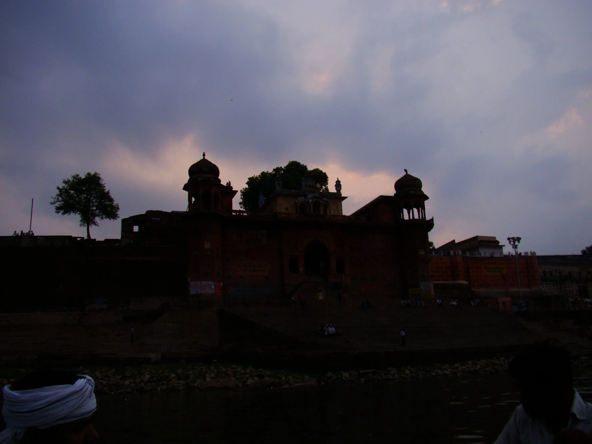 Varanasi_300.JPG