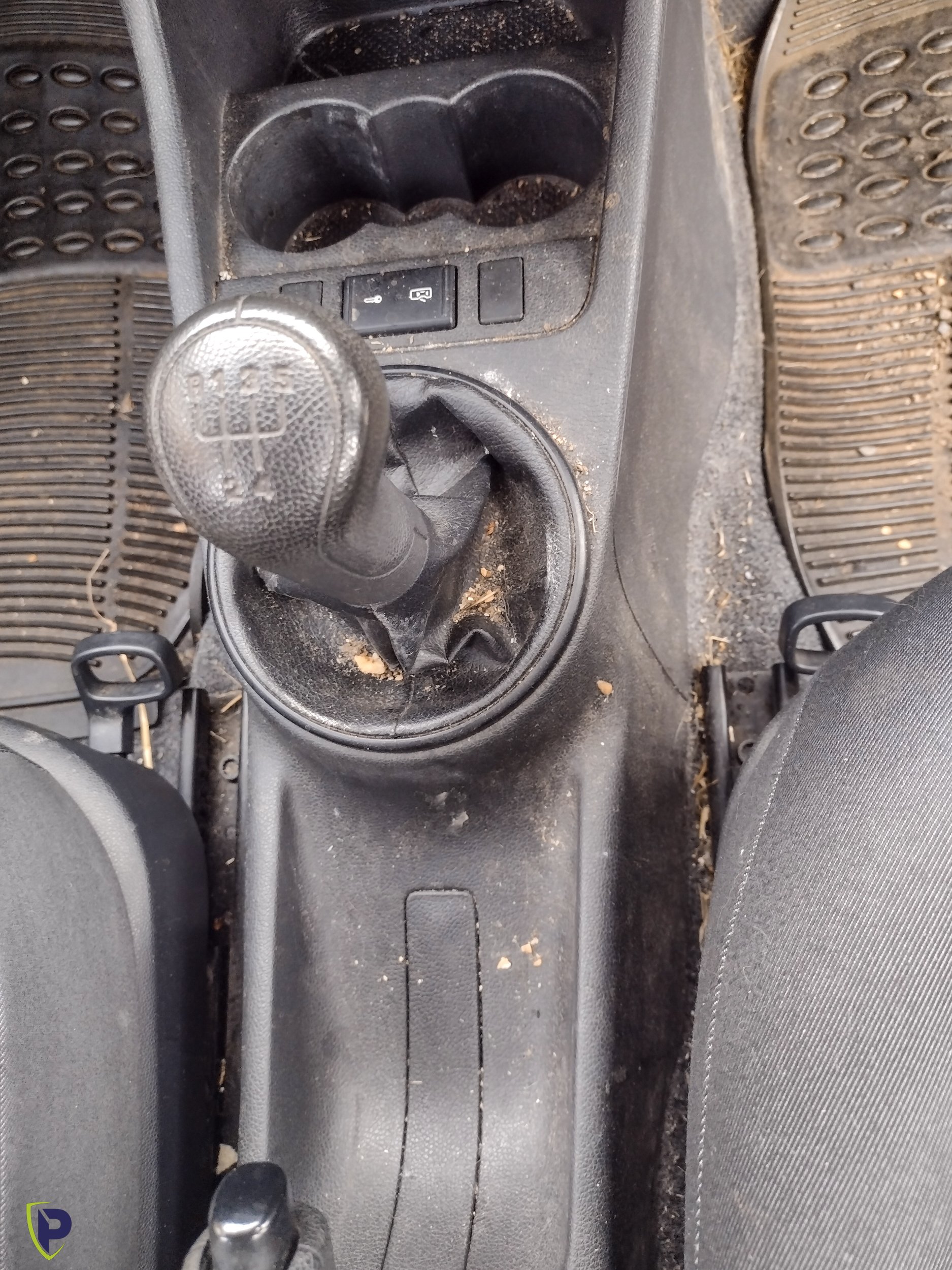 Fabia Interior Detail 105.jpg