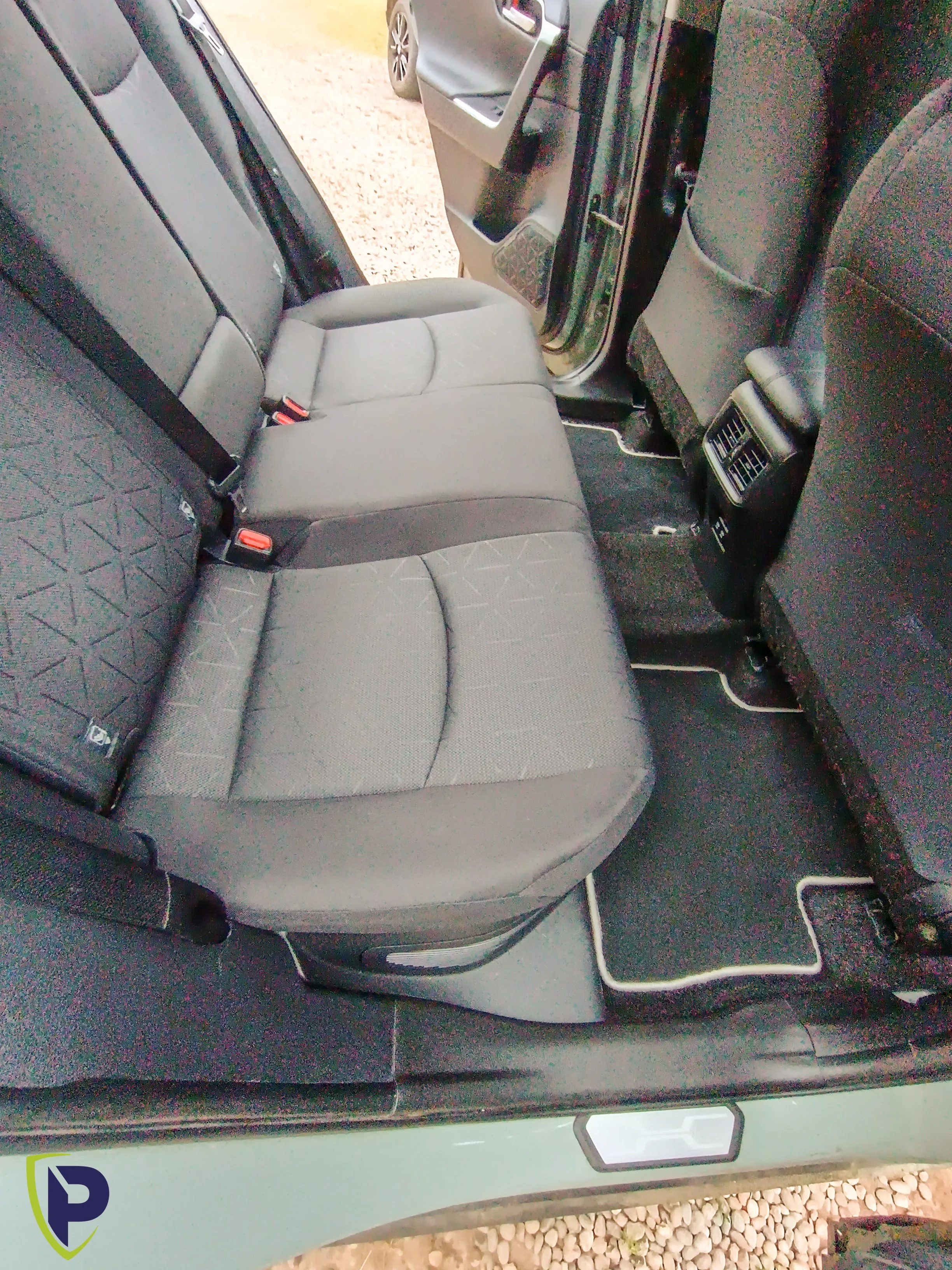 Rav4 Interior Detail-104.jpg