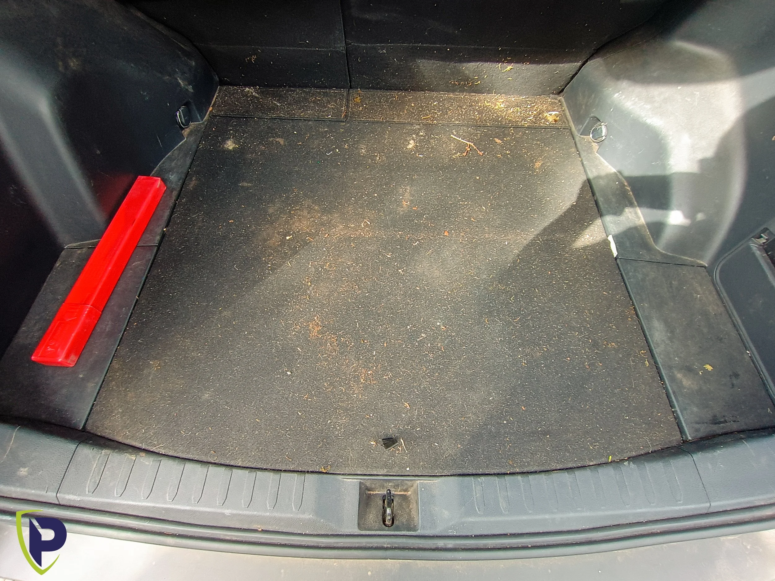 Rav4 Interior Detail-107.jpg