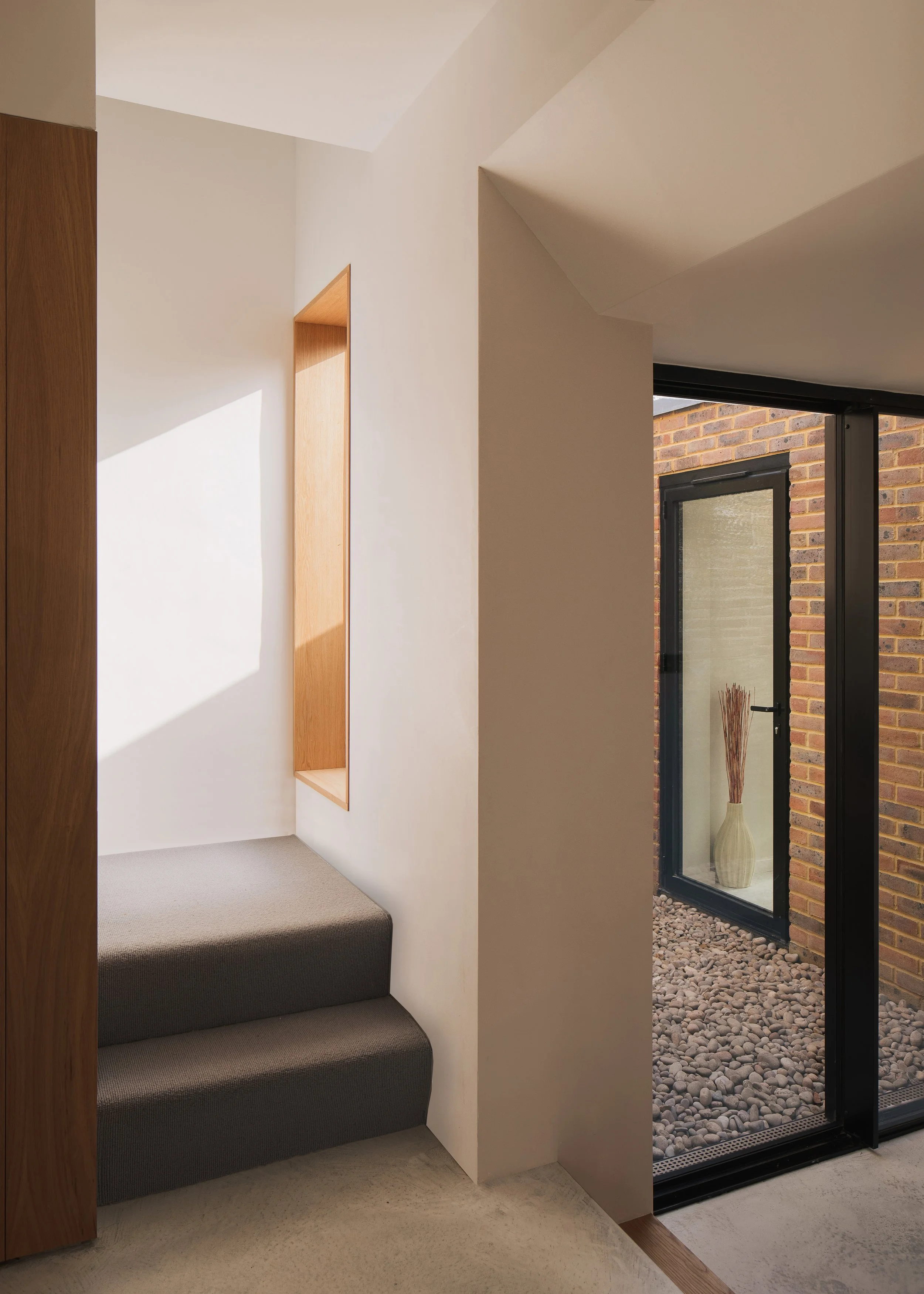 EllEll Architects_Matt Gamble Photography_ Extension to a house in Lindfield_04.jpg