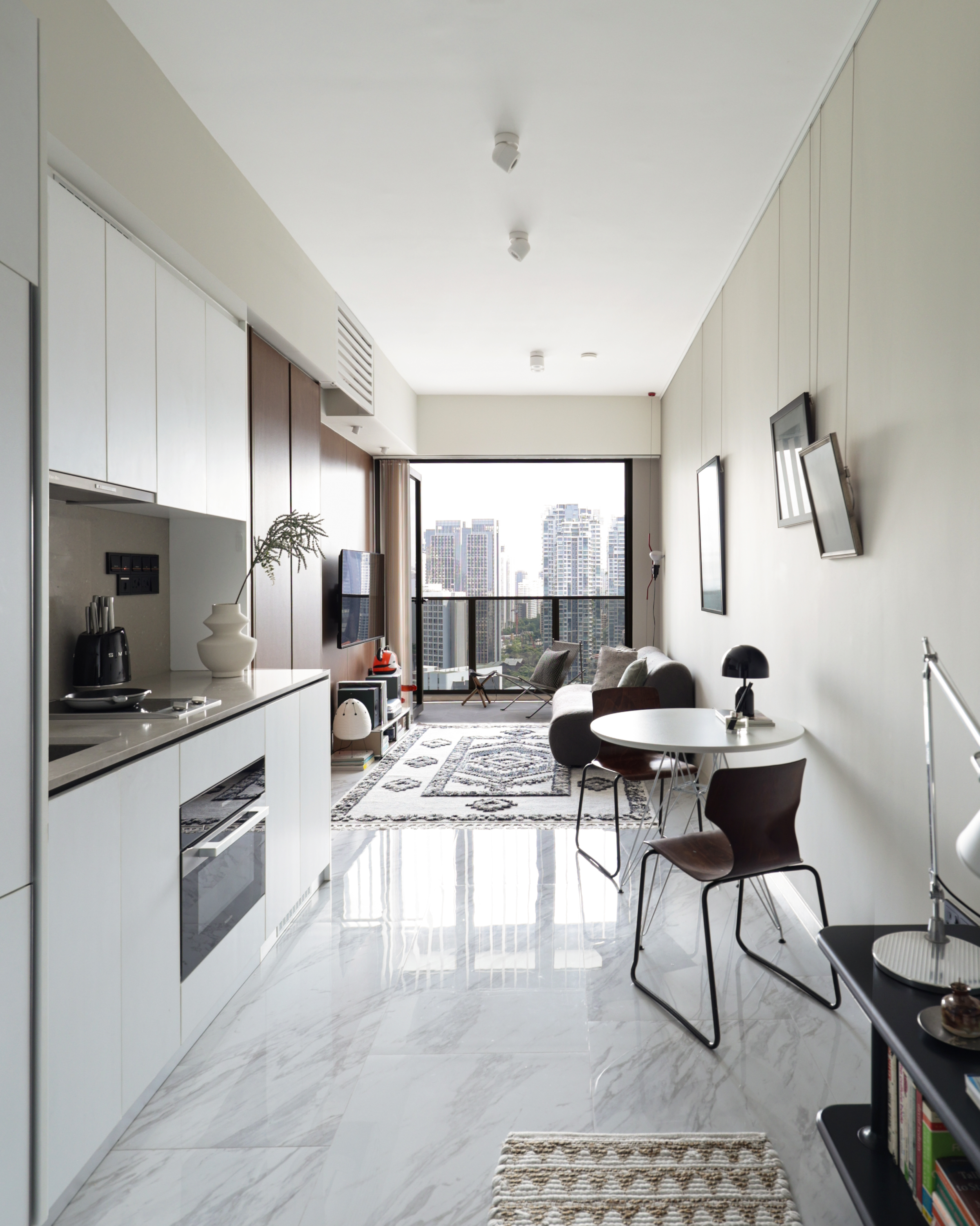 1K2A4361 sliding door open.png