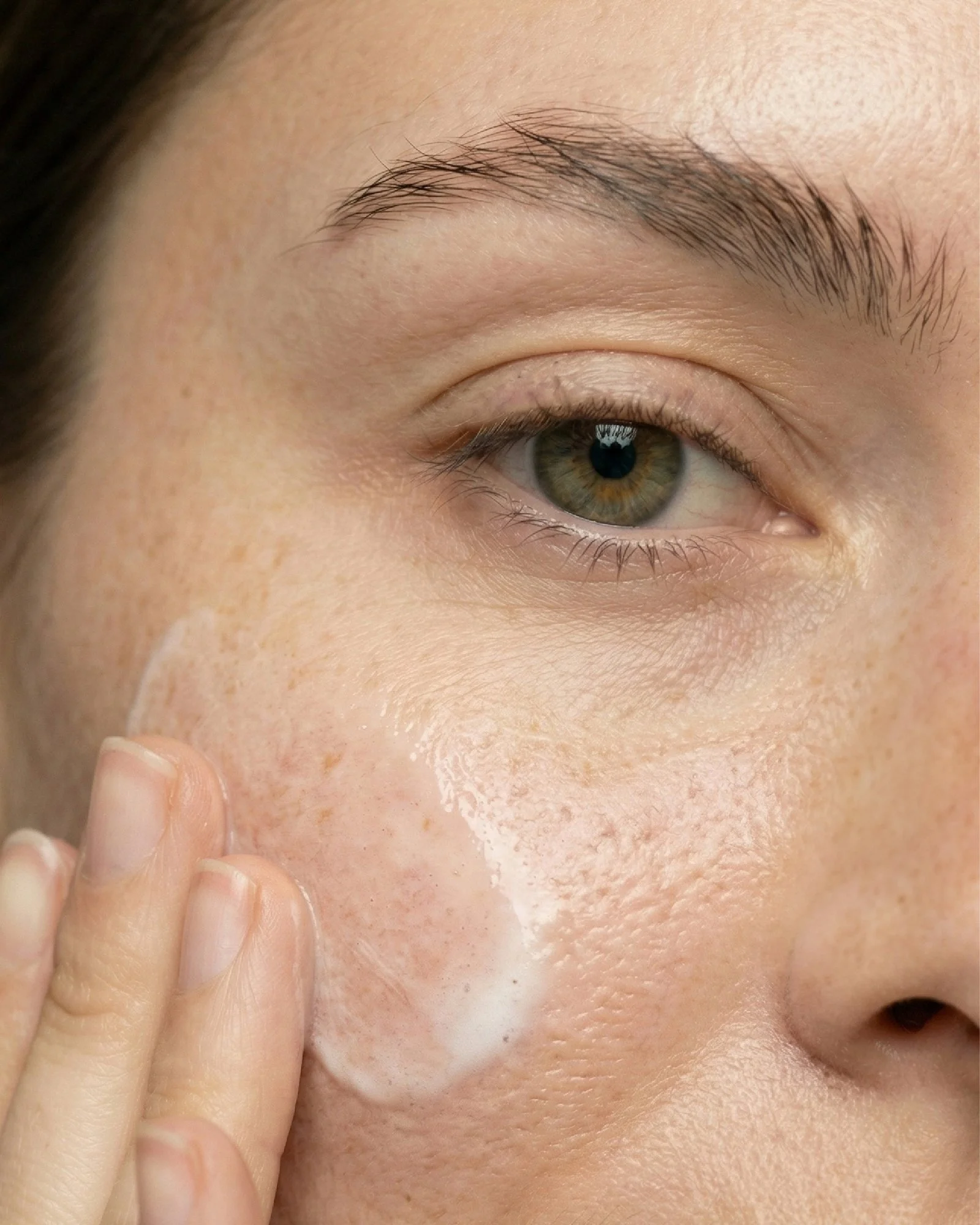 Skinician-Revitalising-Cleanser-Grapeseed Oil & Chamomile Facial Cleanser.jpg