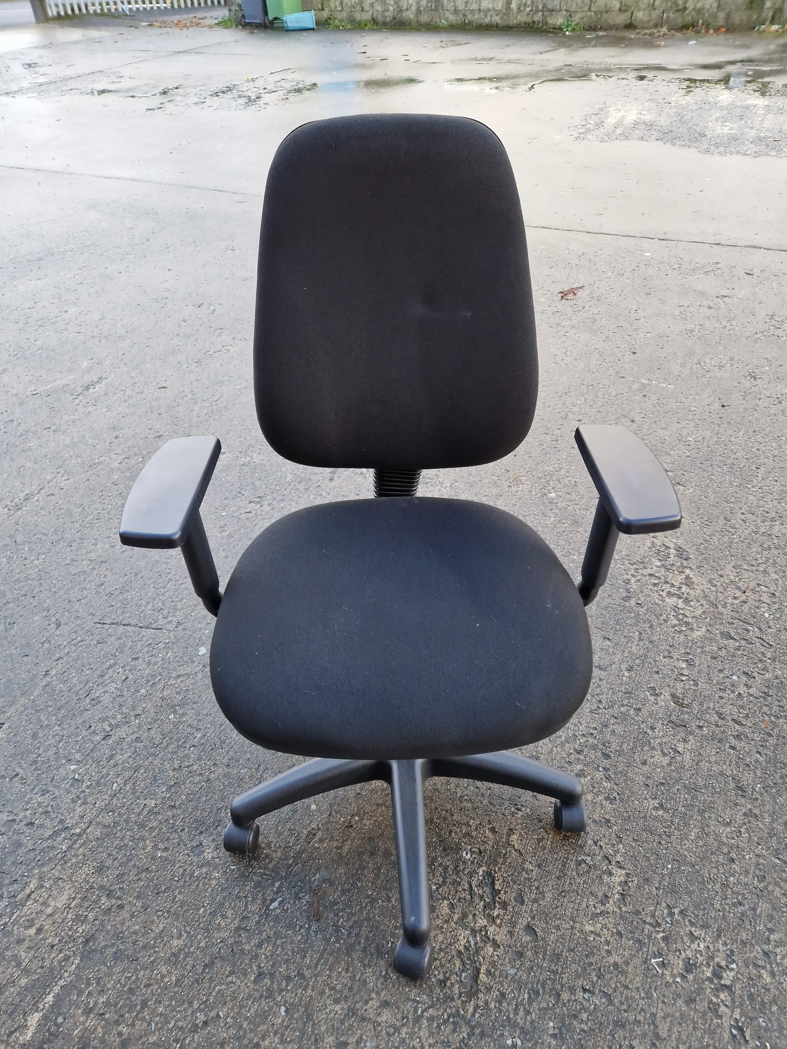 Secondhand Products — The Pinnacle Office Furniture