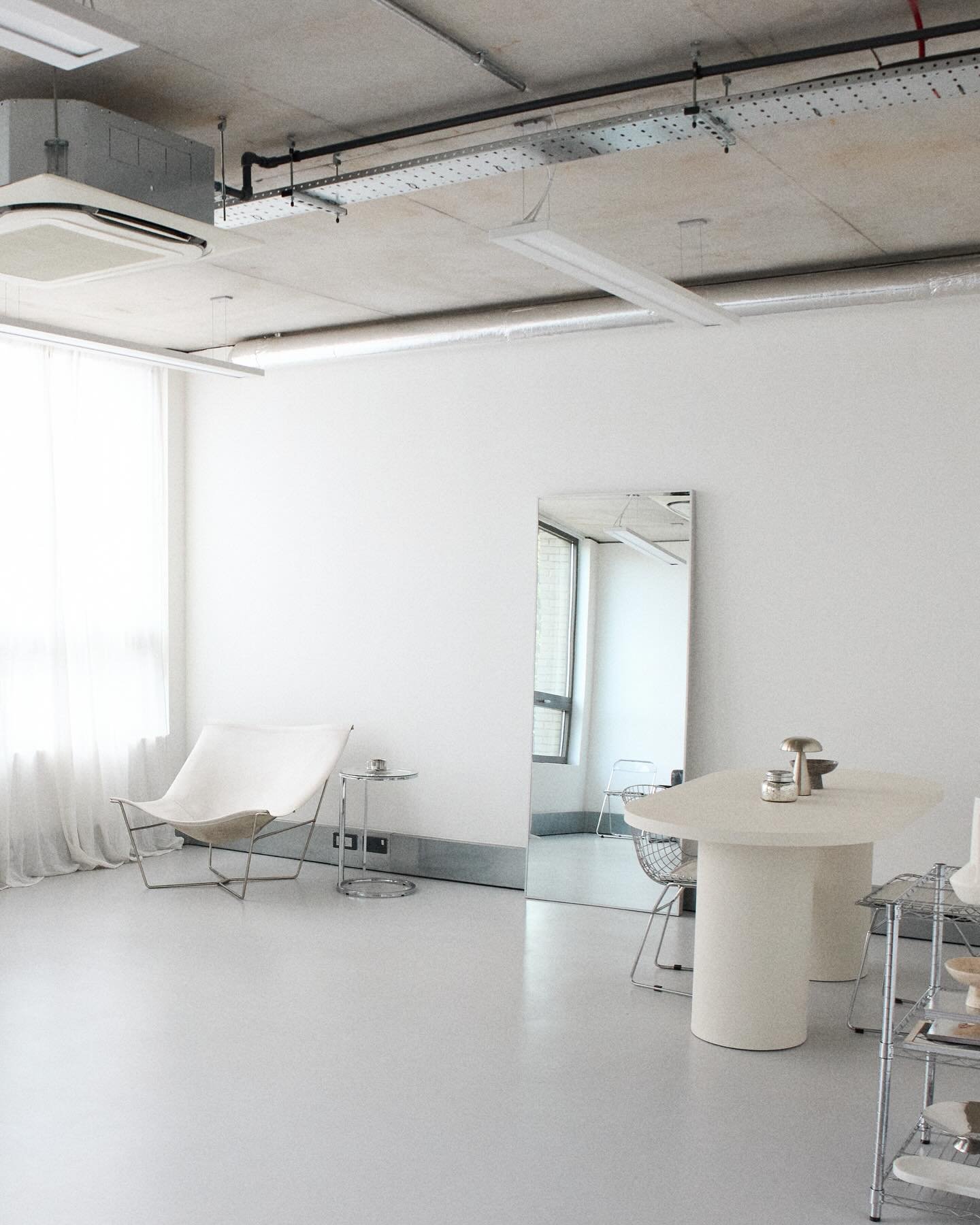 Nude Studios is officially open⚡️

our new shoot-ready space in notting hill is now taking bookings - built for brands + creators who care about cool, elevated visuals

natural light, curated furniture, and textured details make this space the perfec