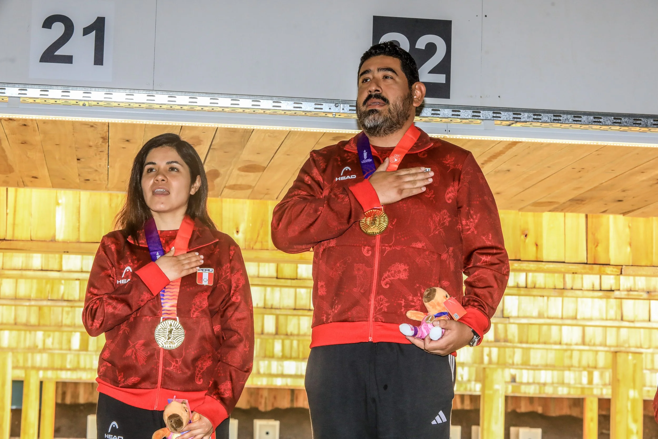 Perú celebra el bicampeonato en tiro deportivo en Santa Fe 2026