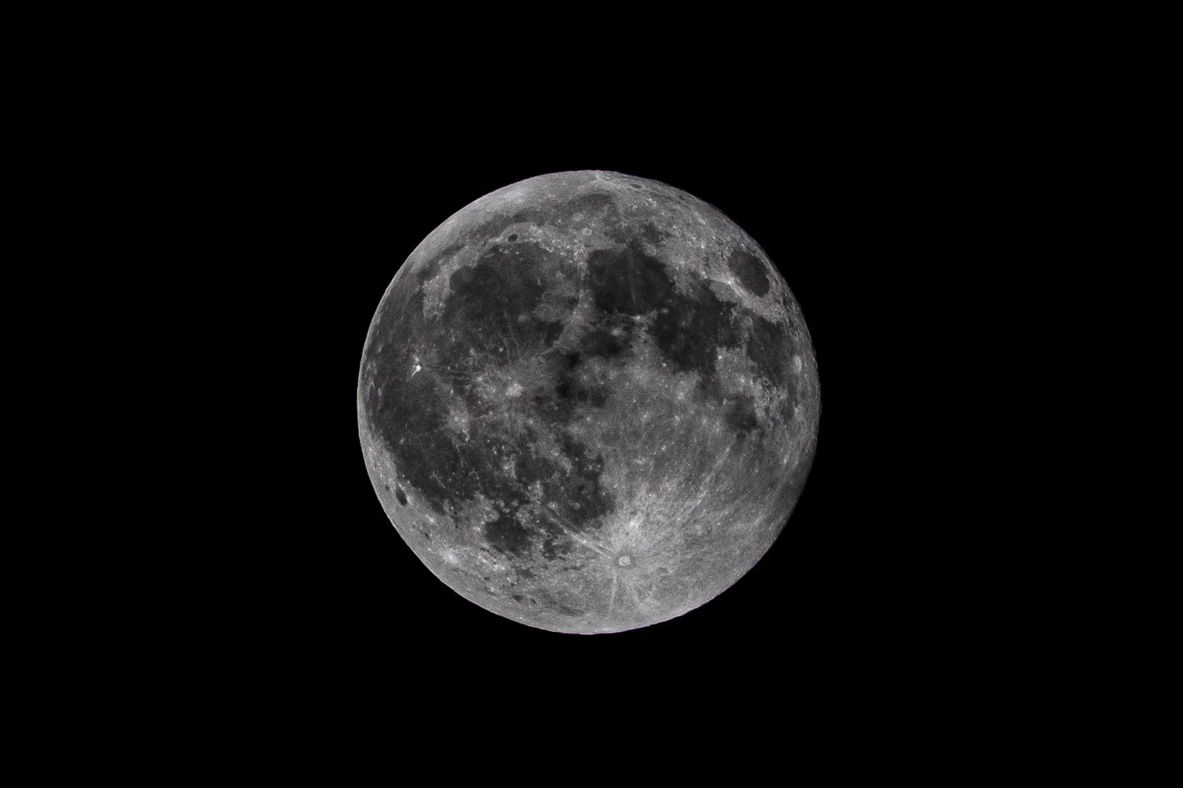 MOON_6259.jpg