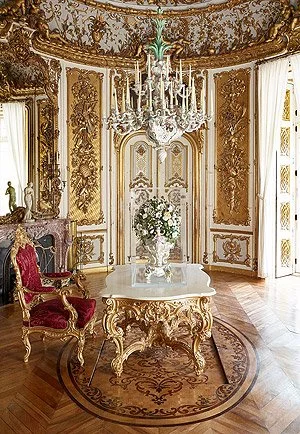 A photo of the table from the internet. We were not allowed to take pictures inside.