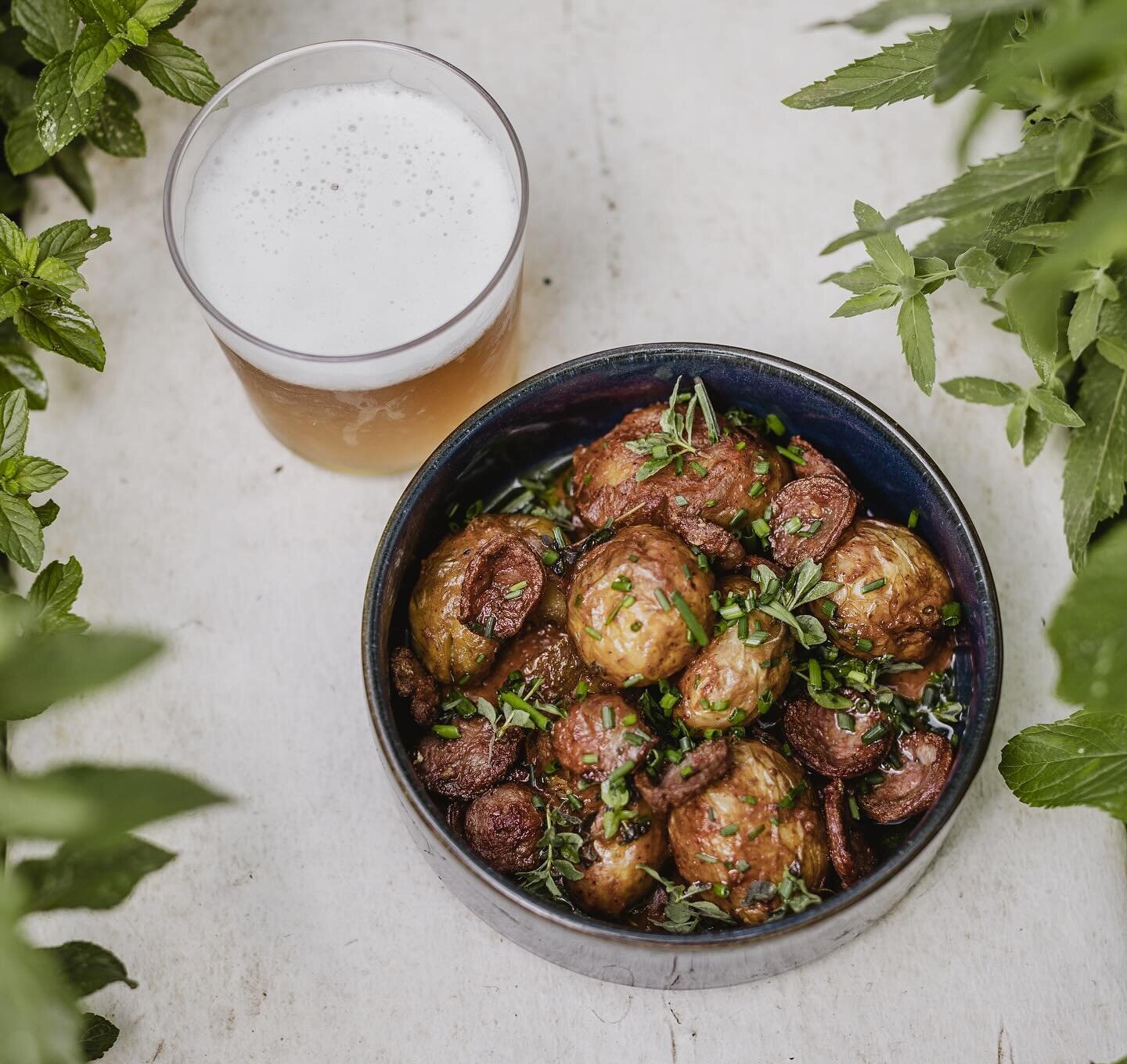 PATATAS BRAVAS 
&bull; Fried Baby Potatoes | Spiced Bravas Sauce | Chorizo | Oregano 

Paired with a mouth watering beer for these summer days in Wellington!

#milarestaurant #milarestaurants #milarestaurantatdoolhof #capetownrestaurants #capetownfoo