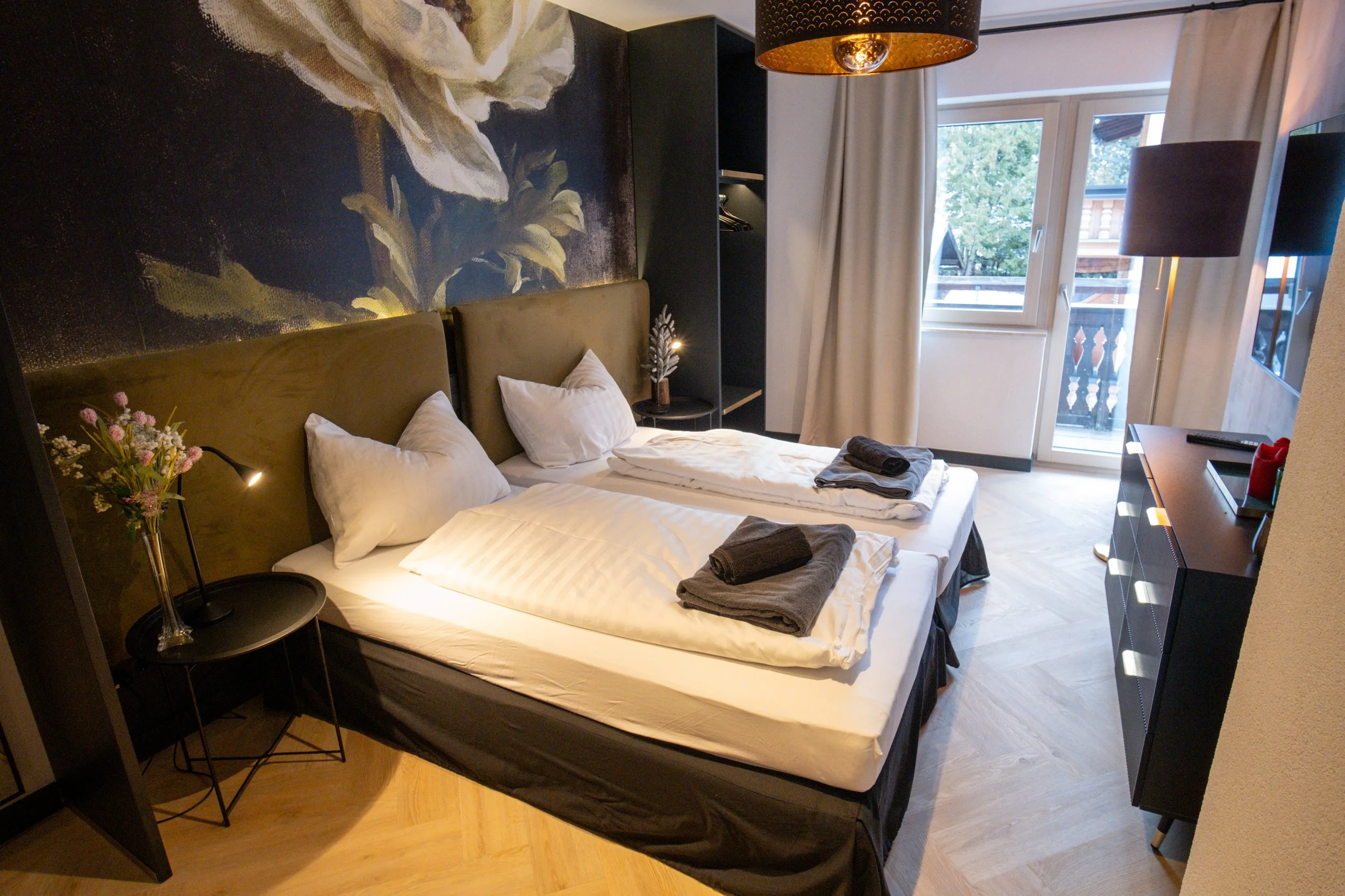 Hochkar - Room 2-1 (1).jpg