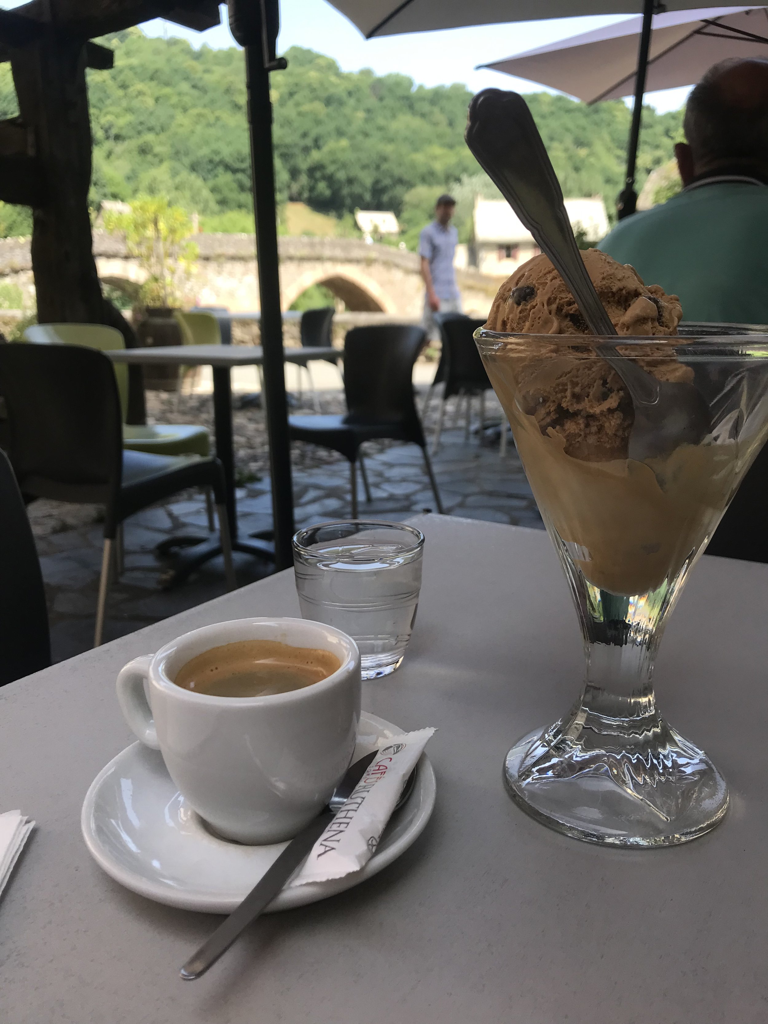 Drink your coffee like the French