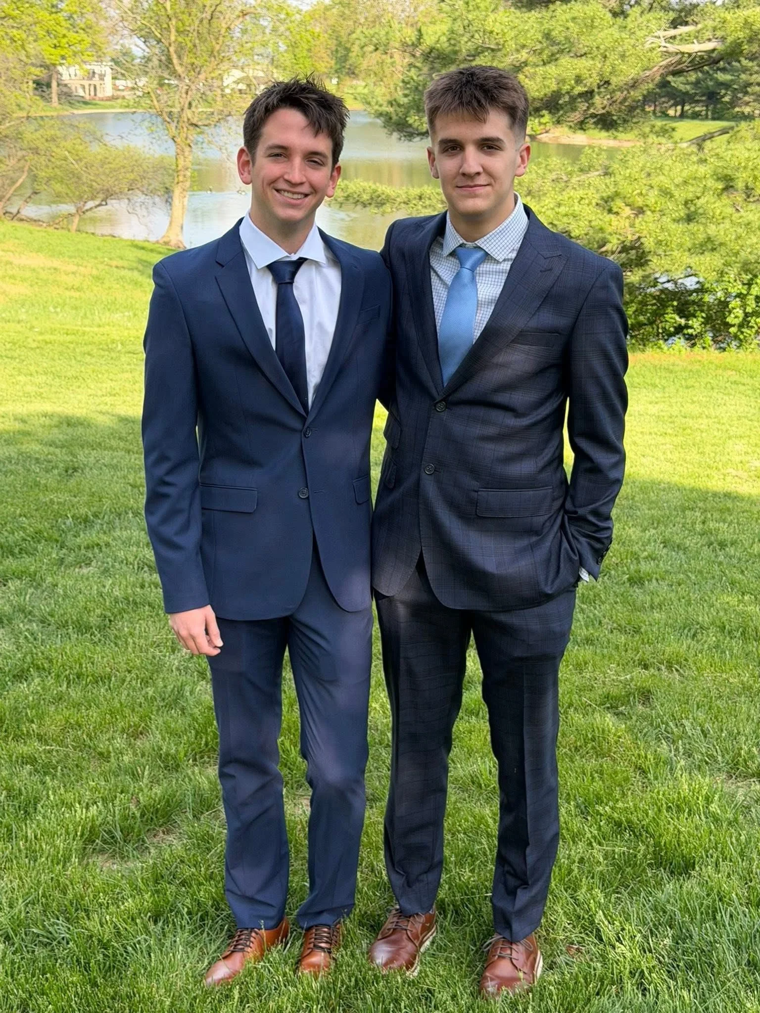 Interrupting a long social media break to share Grey&rsquo;s senior prom pics! You guys, I'm not ready for this. 😭😭😭
BUT! I'm so grateful for this class that is filled with amazing young men and women. They truly love and celebrate each other so w