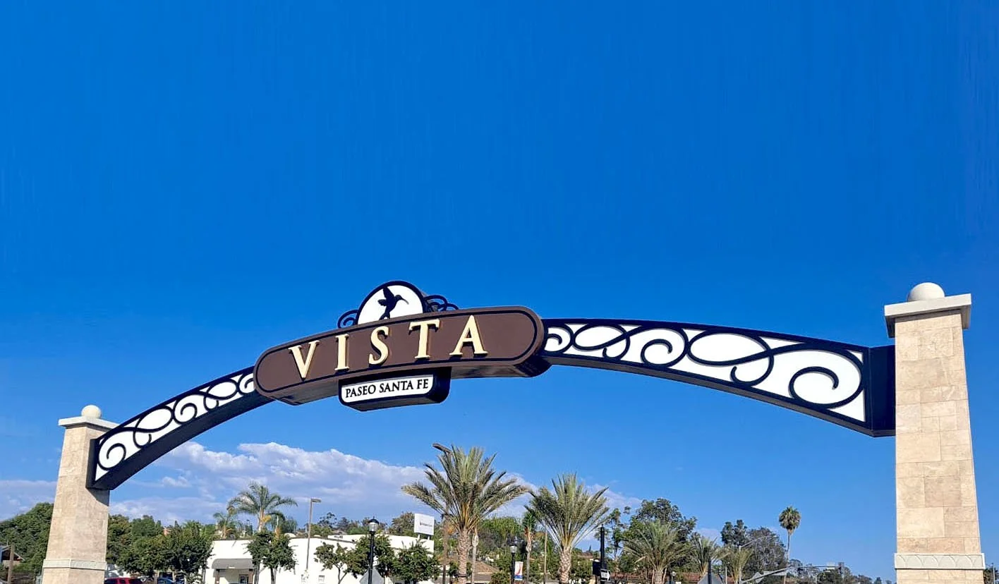 VistaSignFINCROP4.jpg
