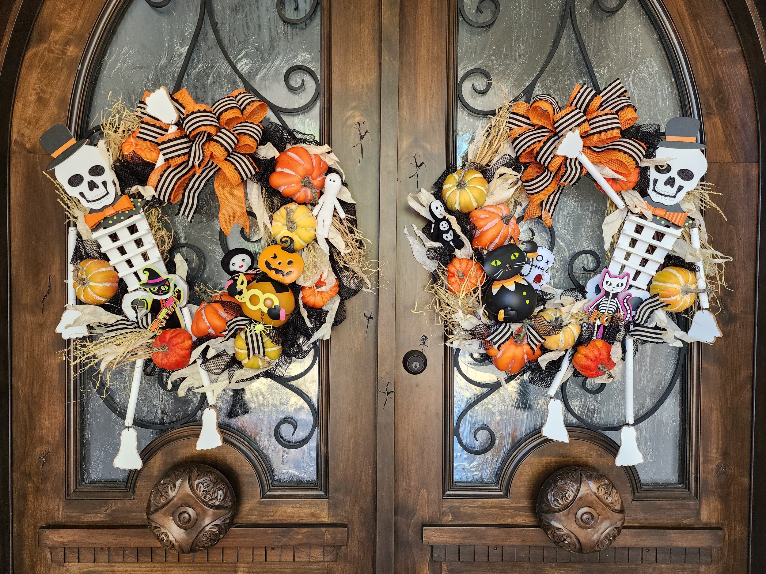 Halloween Wreath, Skeleton Wreath, Cute Halloween Wreath, Fun Halloween Wreath