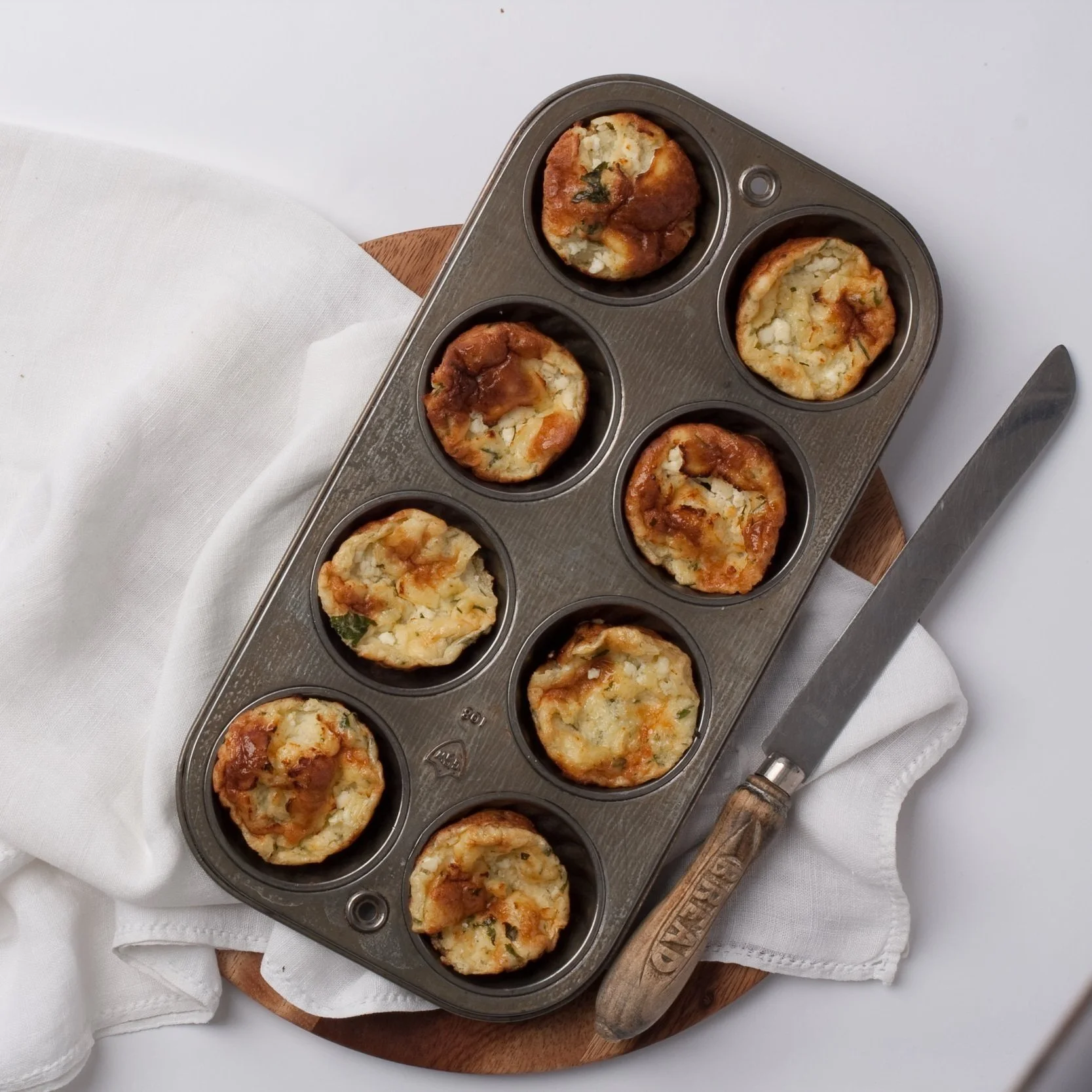 Goat cheese popovers with parsley