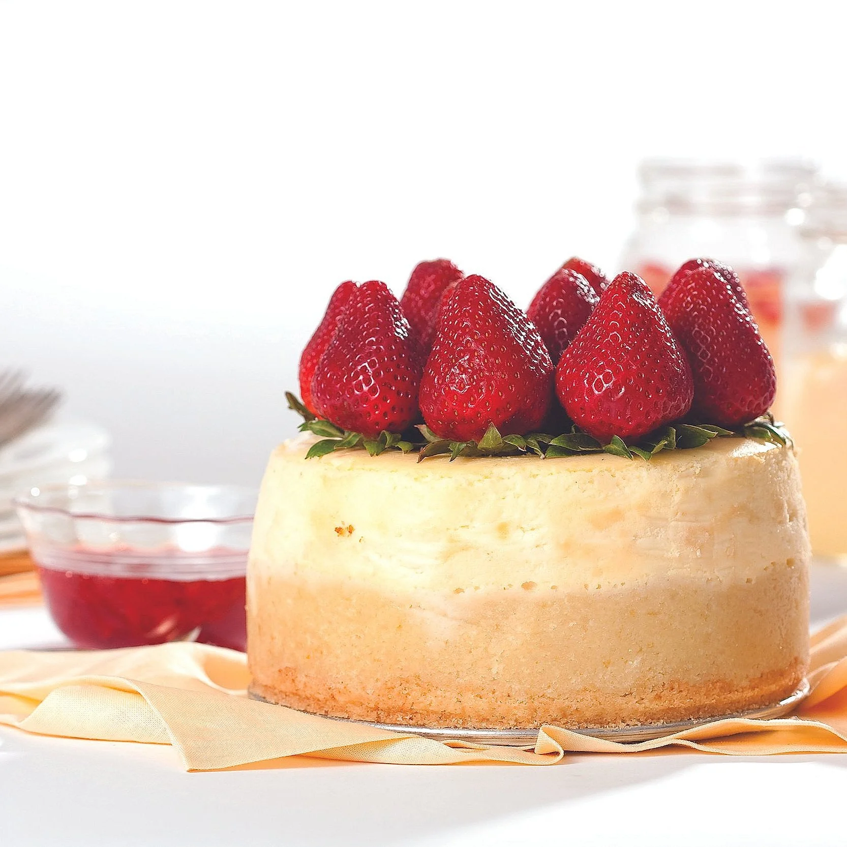 ANNA_Strawberry_cheesecake_with_shortbread_crust_2.jpg