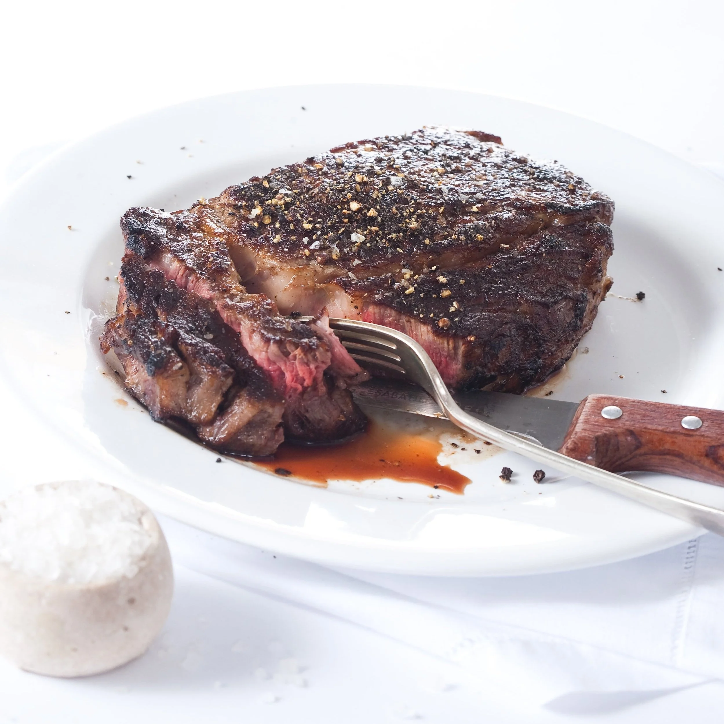 ANNA_Salt_and_pepper_rib-eye_2.jpg