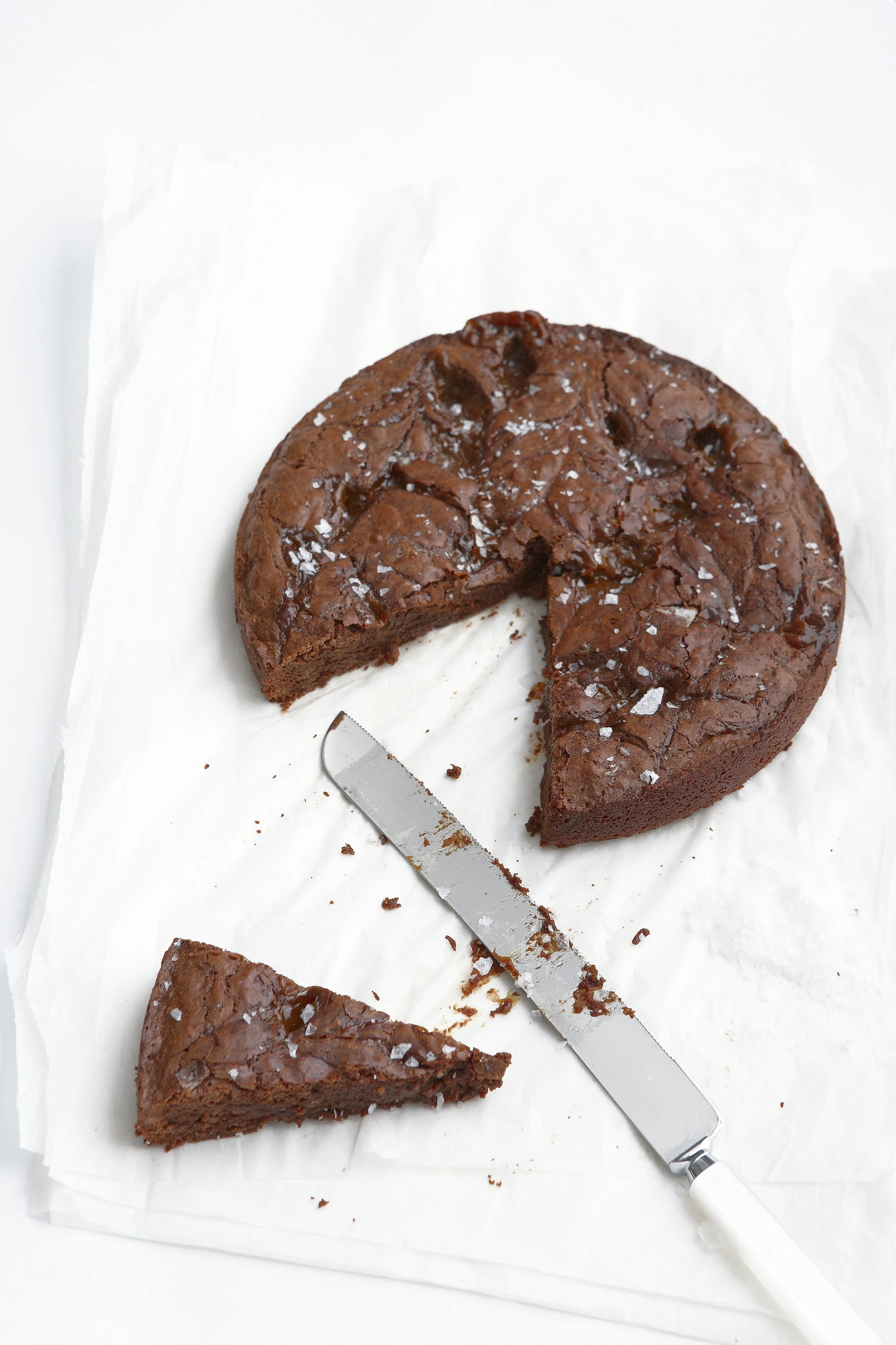 ANNA_Dark_chocolate_brownie_with_dulce_de_leche_and_Maldon_sea_salt_1.jpg