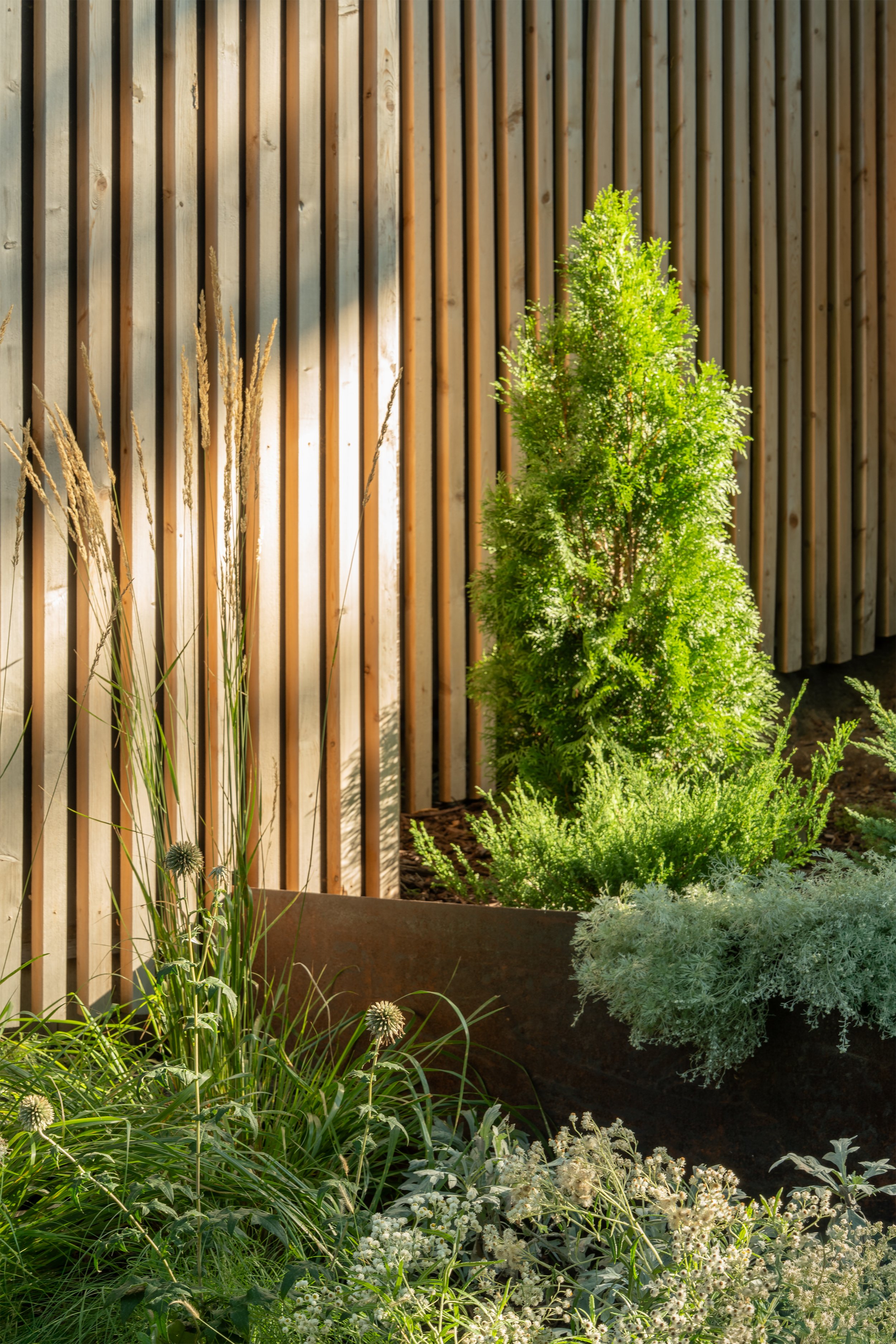 Lisgar Landscaping (4).jpg