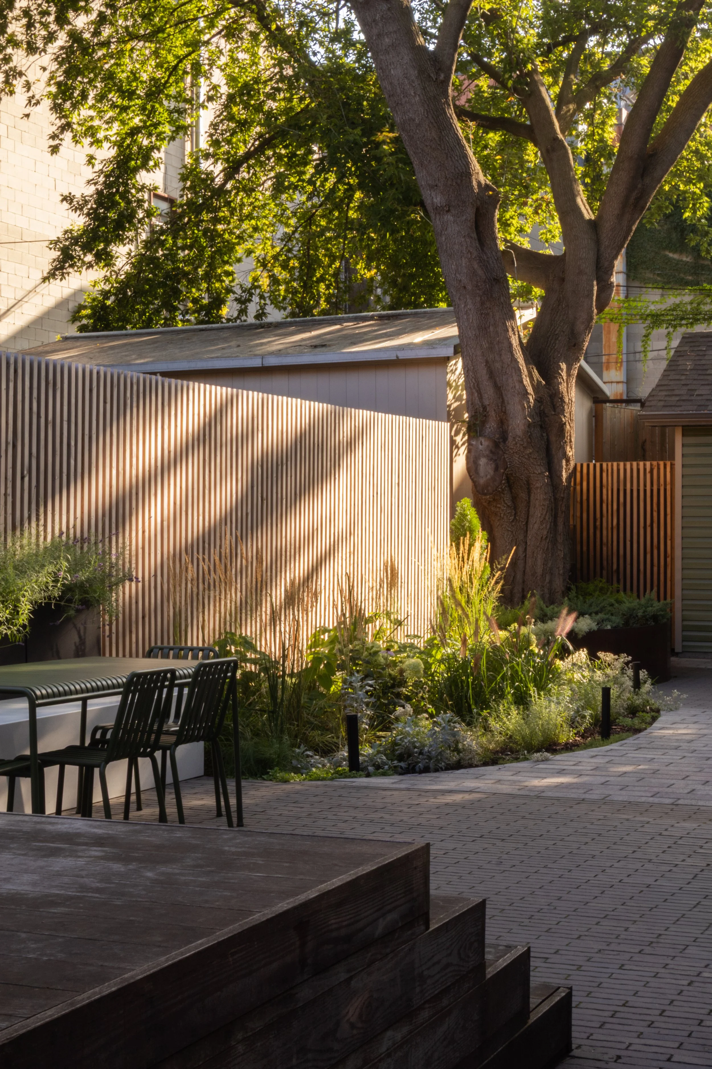 Lisgar Landscaping (8).jpg