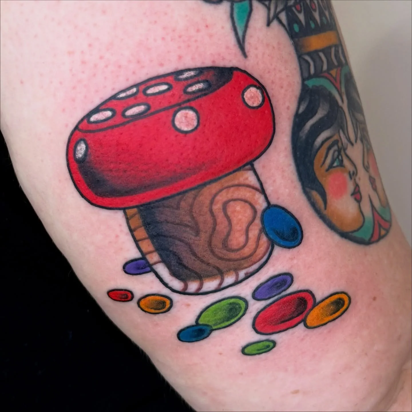 tiddlywinks game for Madison to commemorate spending quality time with her grandmom growing up ✨🔴🔵🟢 
thank you for trust with this one! It&rsquo;s always so lovely to tattoo you! happy healing!!

my books are open for flash and customs! link is in