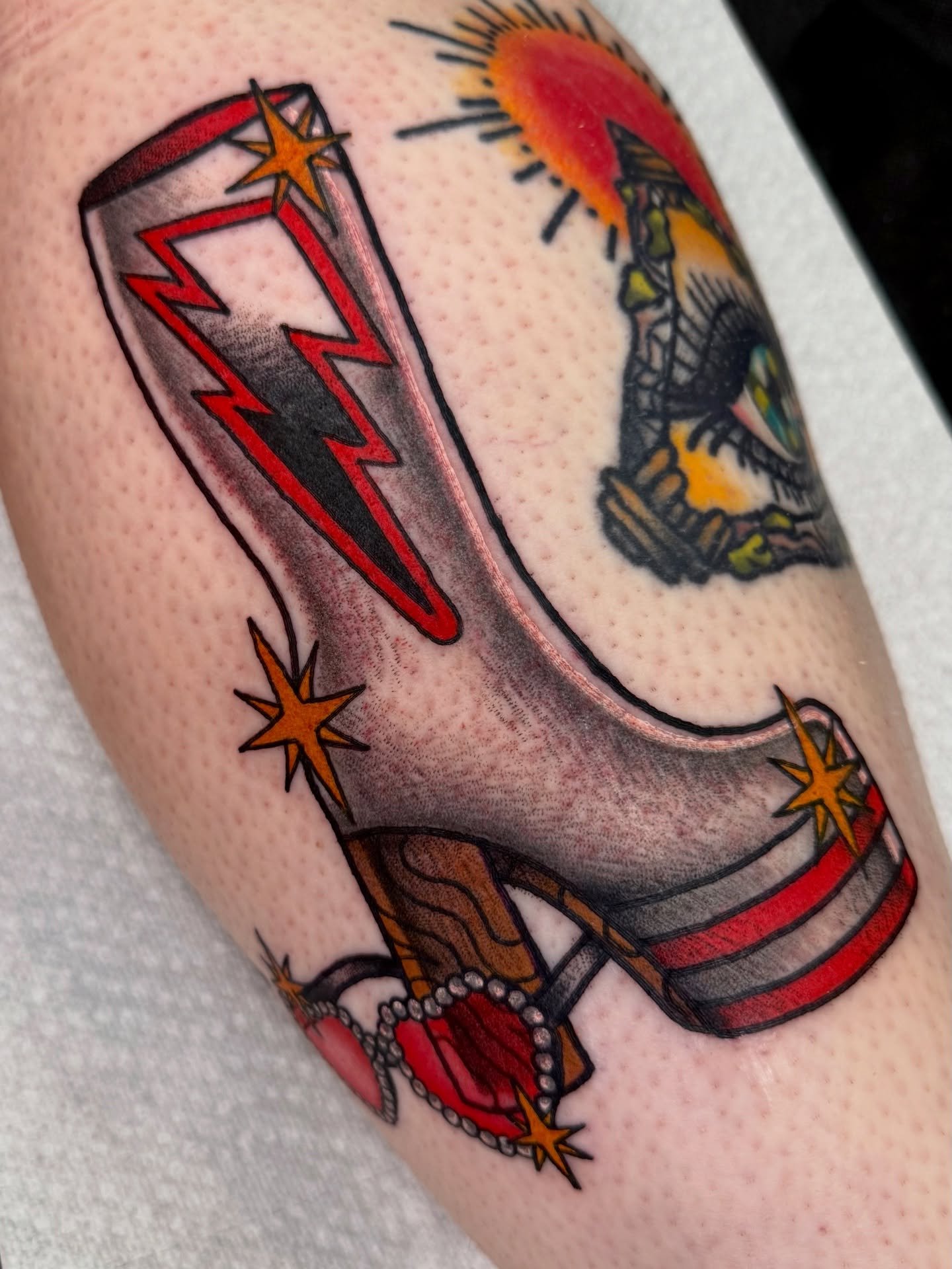 any day I get to add to Krystle&rsquo;s Elton John themed leg is a good day!! ✨ thank you so much for your trust with this one, inspired by Benny and the jets 💥  happy healing friend! 

booking January/Feburary and onward :-) link is in my bio to bo