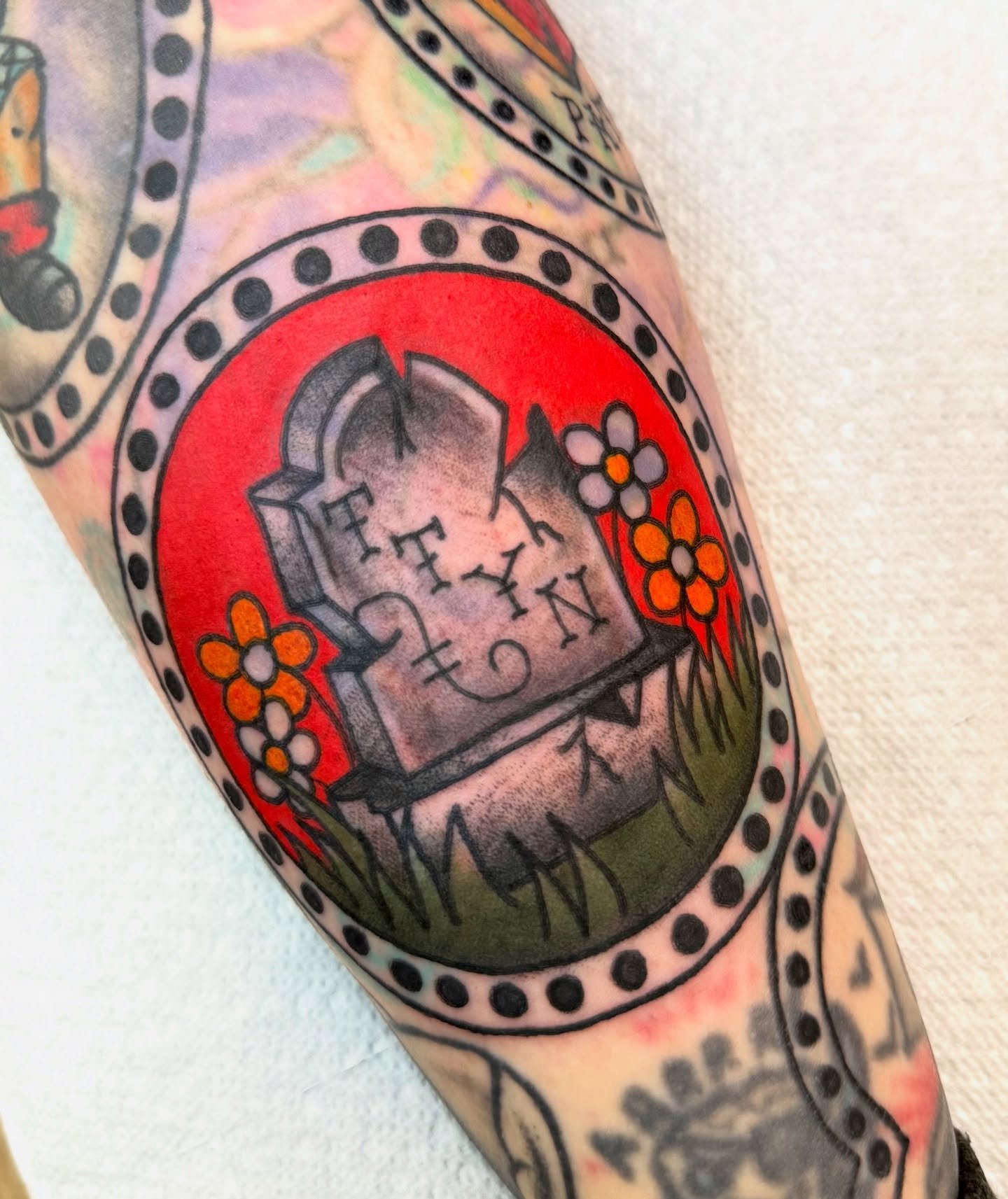 some photos of Laura&rsquo;s recent leg sessions ✨ we&rsquo;re blasting over//covering up//reworking this into a framework leg slowly but surely! super stoked to see this one come together and I can&rsquo;t wait til we add some patterning in the back