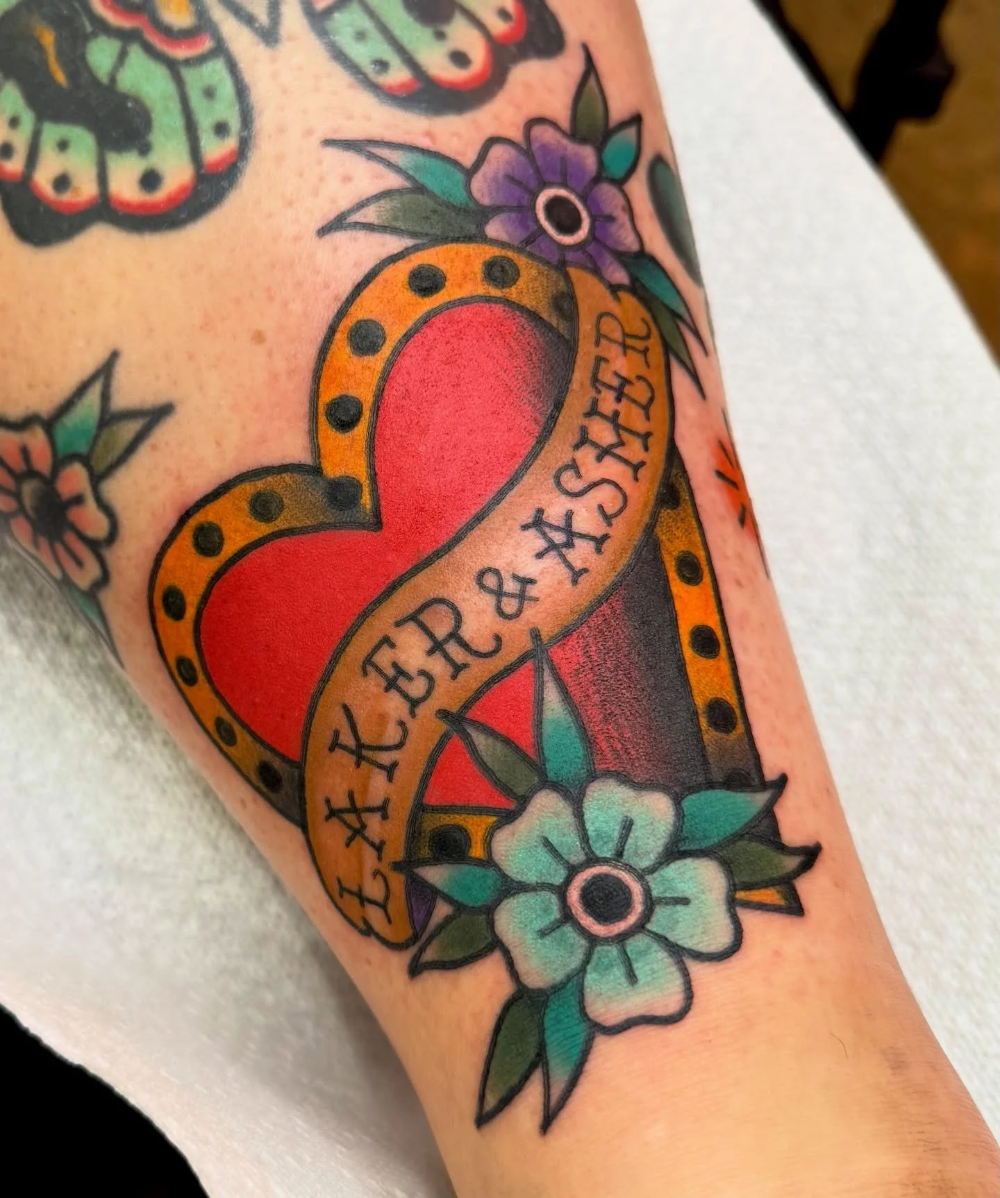 first one of 2026; and boy do I loooove the classics ✨ made for Abby in honor of her two pups! thank you for your trust and patience! it was so lovely to catch up while you were back in town! safe travels home 🫶 surrounding work all healed and by me