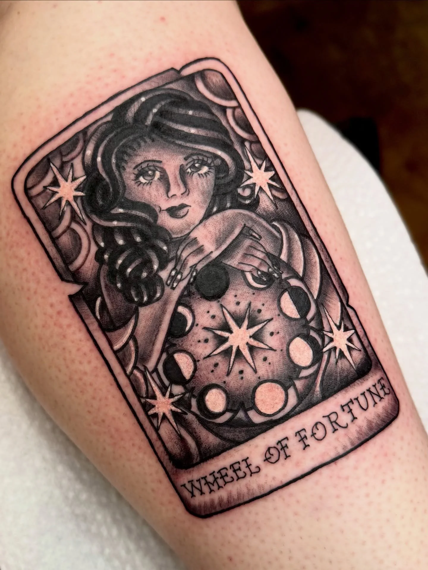 wheel of fortune for Devan ✨ thank you so much for your trust and patience with this one! it was a pleasure to tattoo you again :-) swipe to see our healed Medusa from last time! 

link is in my bio to book in &mdash; flash or custom projects welcome