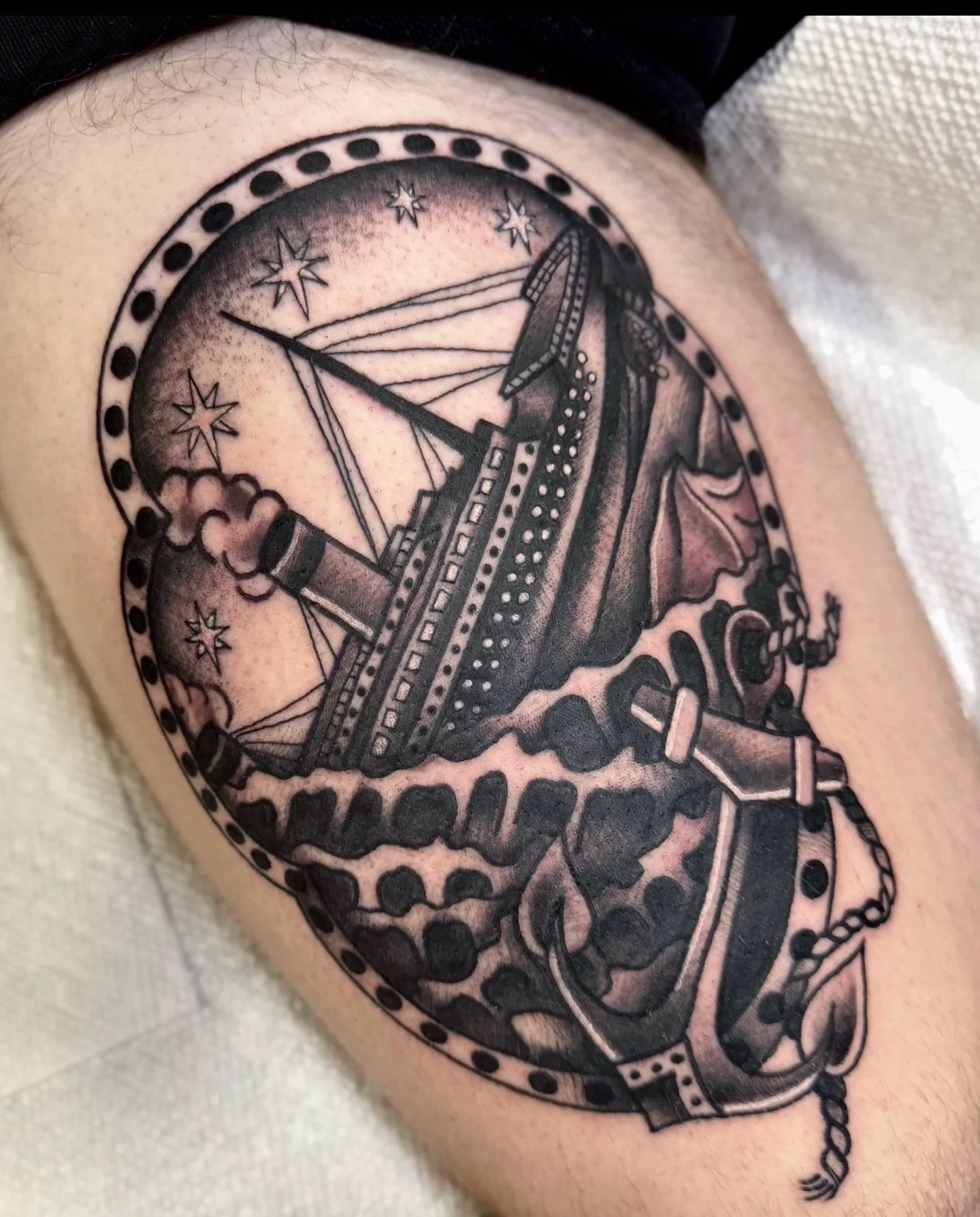 if you know me, you know one of my weird hyper fixations is the titanic ✨  so when my childhood bestie asked me to do a titanic tattoo for them during the philly convention I was NOT passing it up 🚢❄️ thank you for your trust, friendship and letting