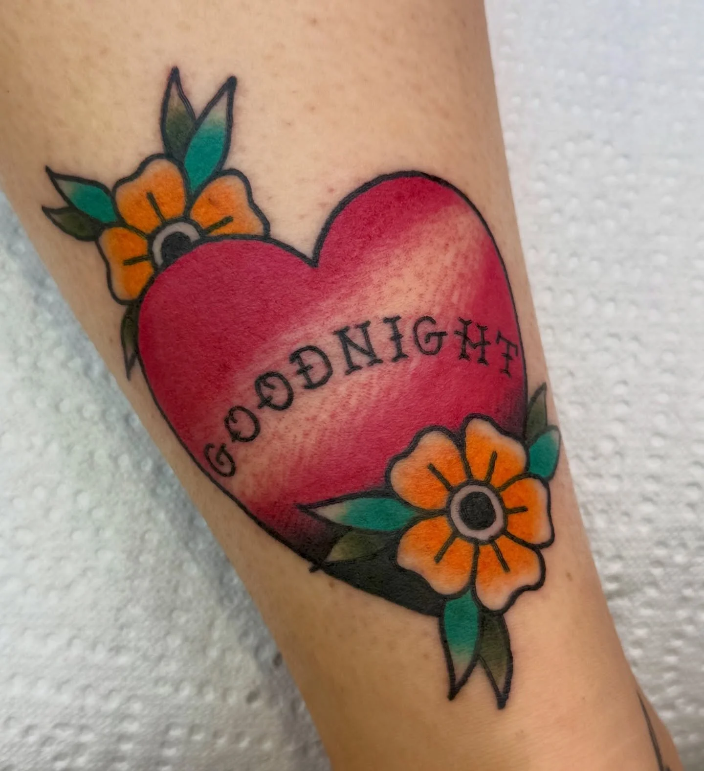 the beautiful weather yesterday had me day dreaming about summer nights dahn aht kennywood 😤🤪✨ thank you Erica for snagging this one off of my kennywood flash a while back! I hope it&rsquo;s healed up well for you! 

link is in my bio to book in &m