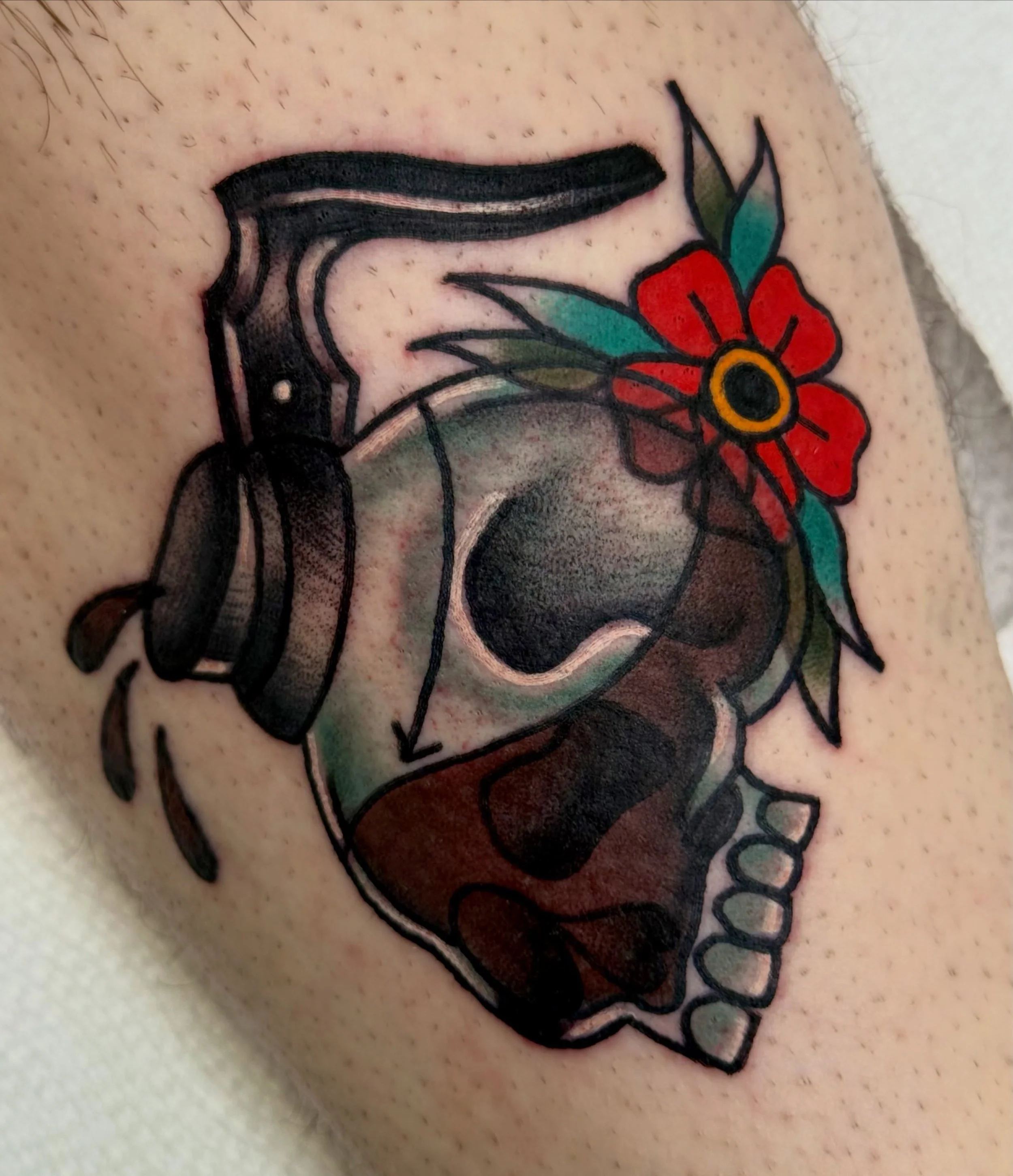 one fresh off of my most recent flash for Cameron! thank you for your patience, trust and kindness! it was so lovely to have you back in the studio, and I can&rsquo;t wait til next time! happy healing! 💫☕️

a friendly reminder all of my flash is rep