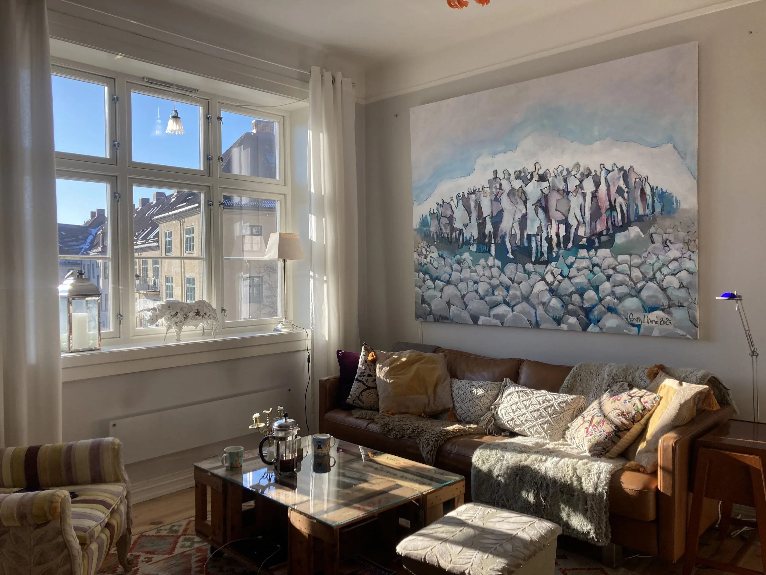 Interior with large painting - 